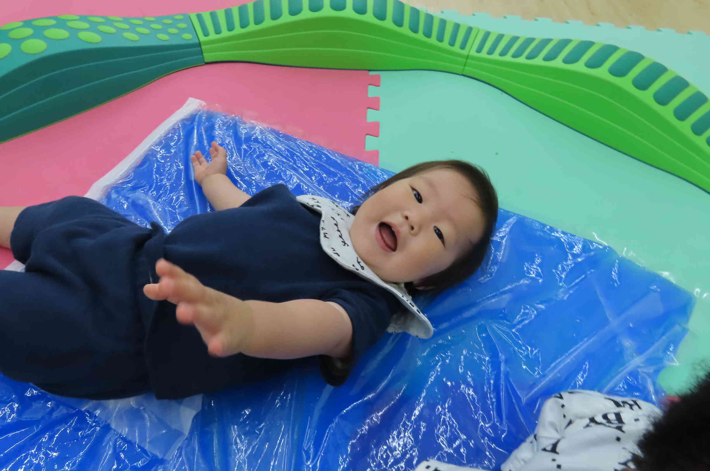運動遊び（0歳児・ひよこ組）