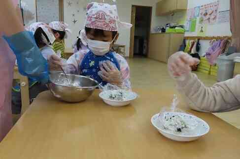 シラスを入れて～