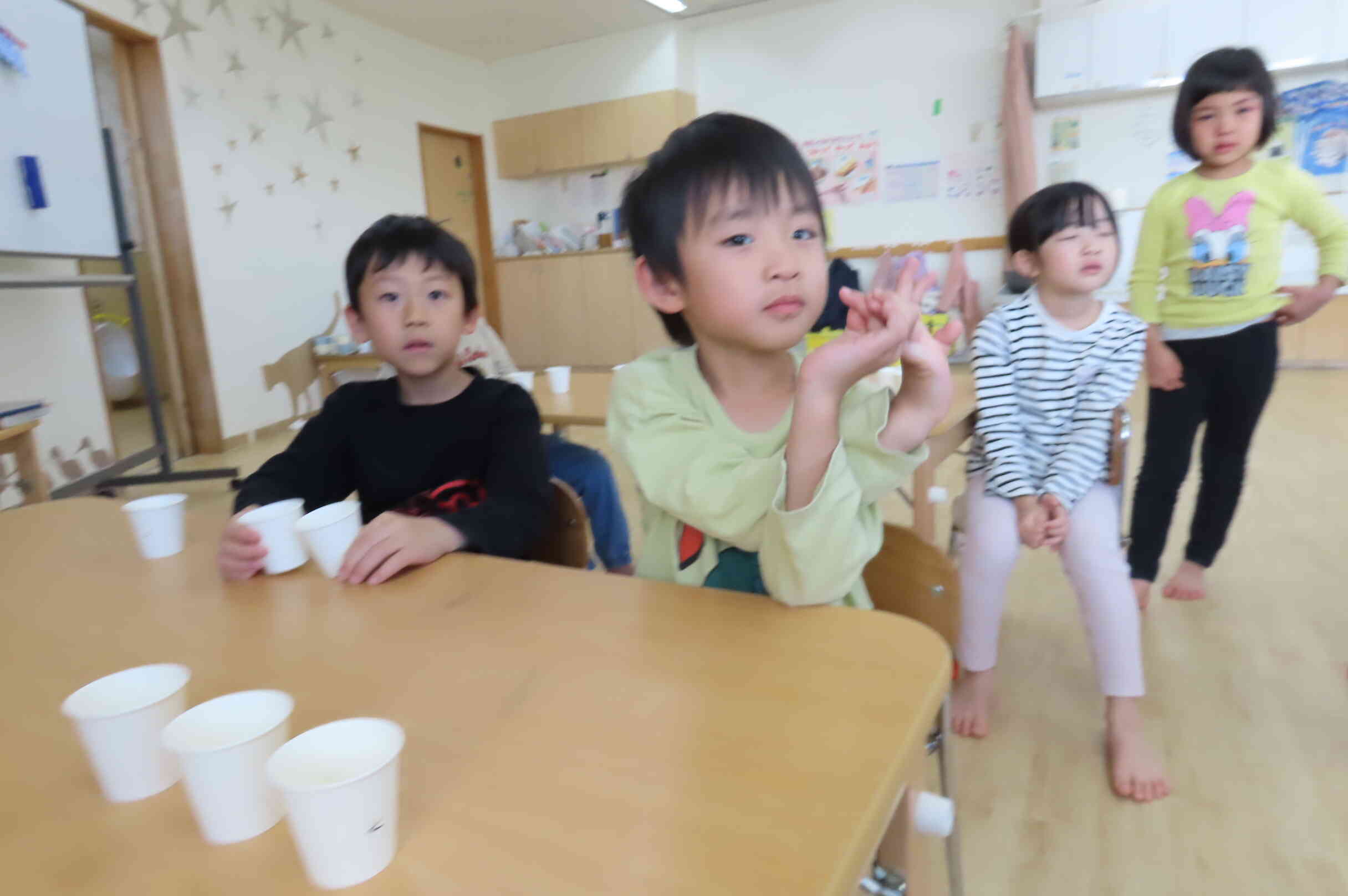 和食の絵本にも興味津々！！