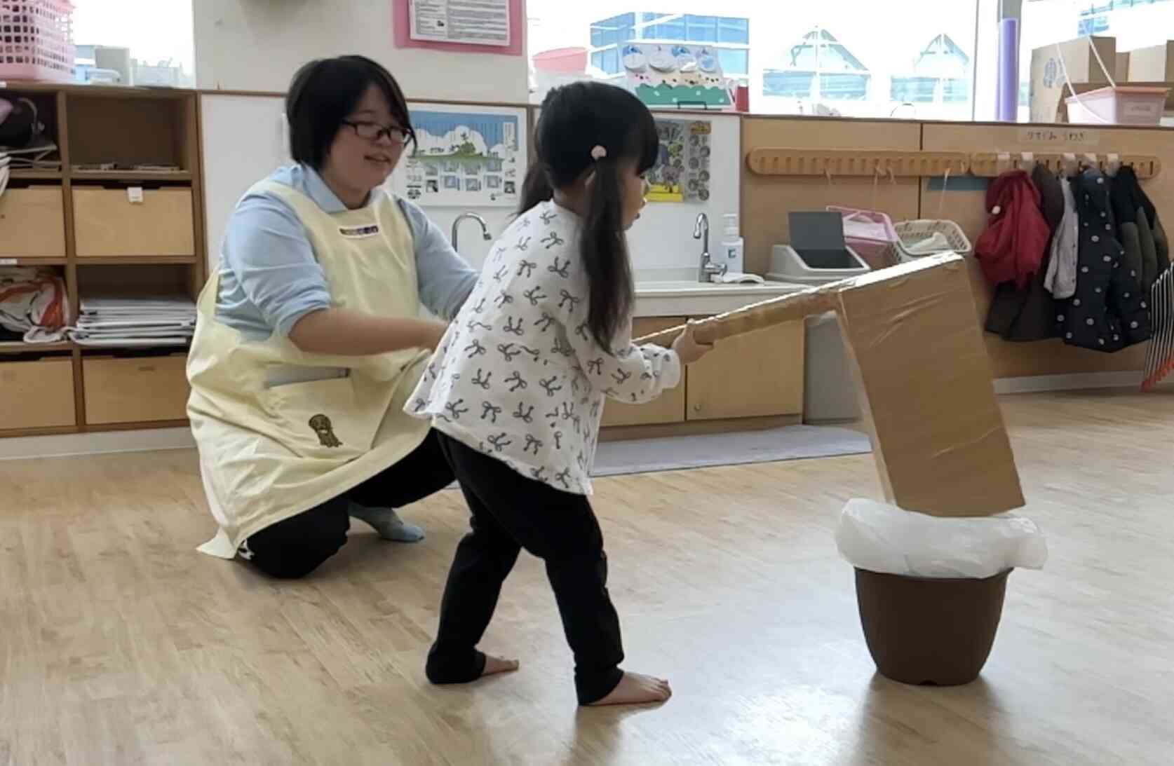 お正月遊び(2歳児りす組)