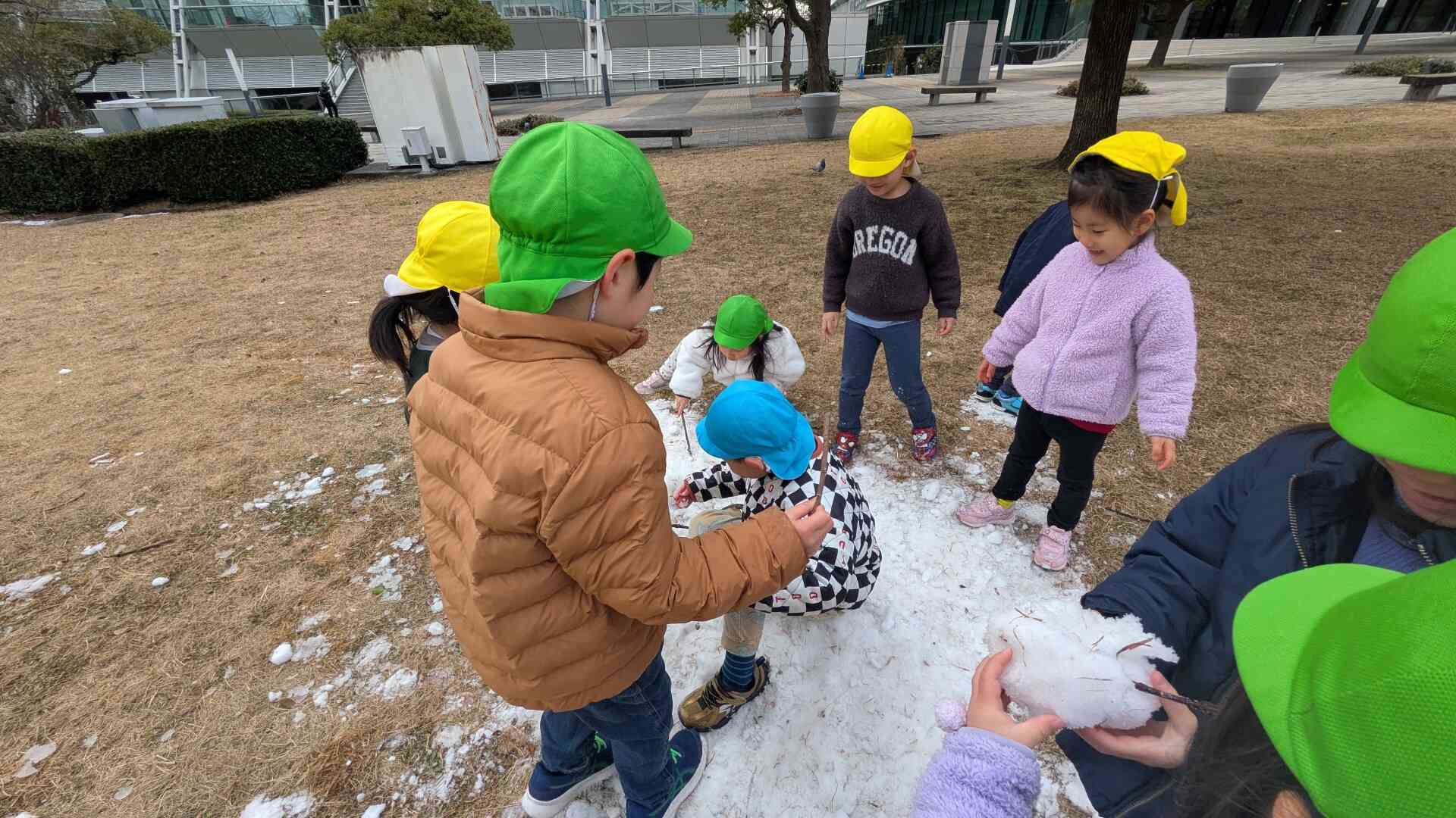 みんなで雪遊び（以上児　３・４・５歳児）