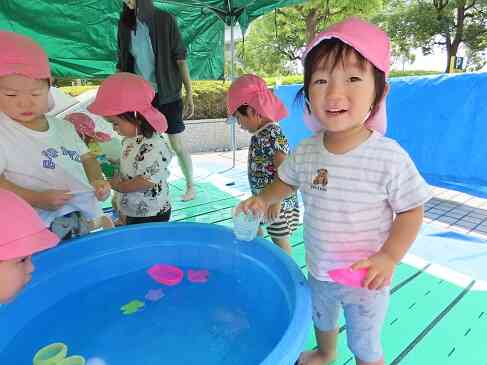 水遊びは楽しいな！
