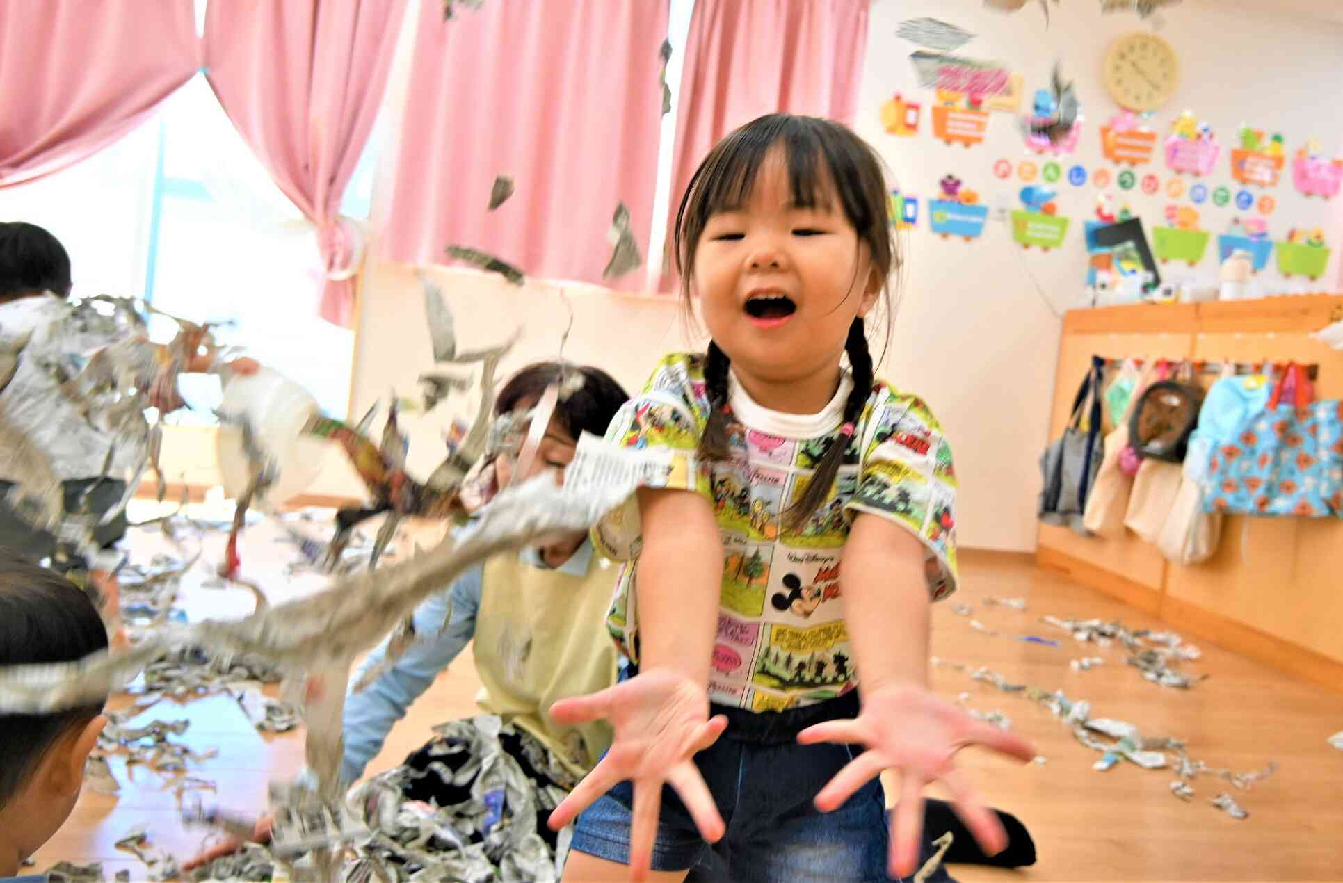 新聞紙遊び♪