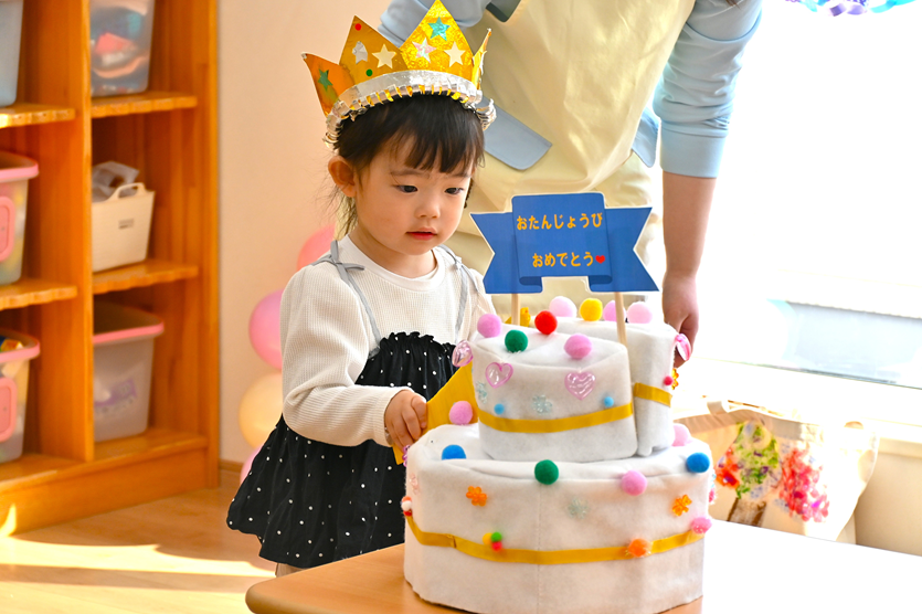 ケーキカットも上手です♡