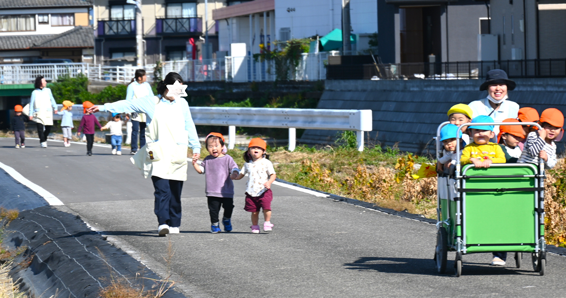 散歩に行きました♪