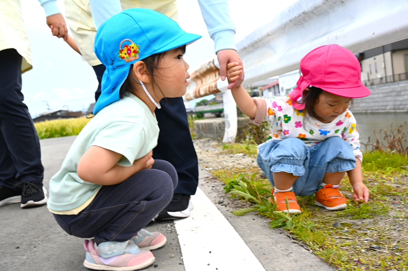 じ～っと見つめる視線の先には…