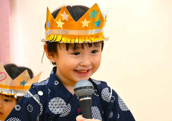 「好きな食べ物何ですか?」「ハンバーガー♡」