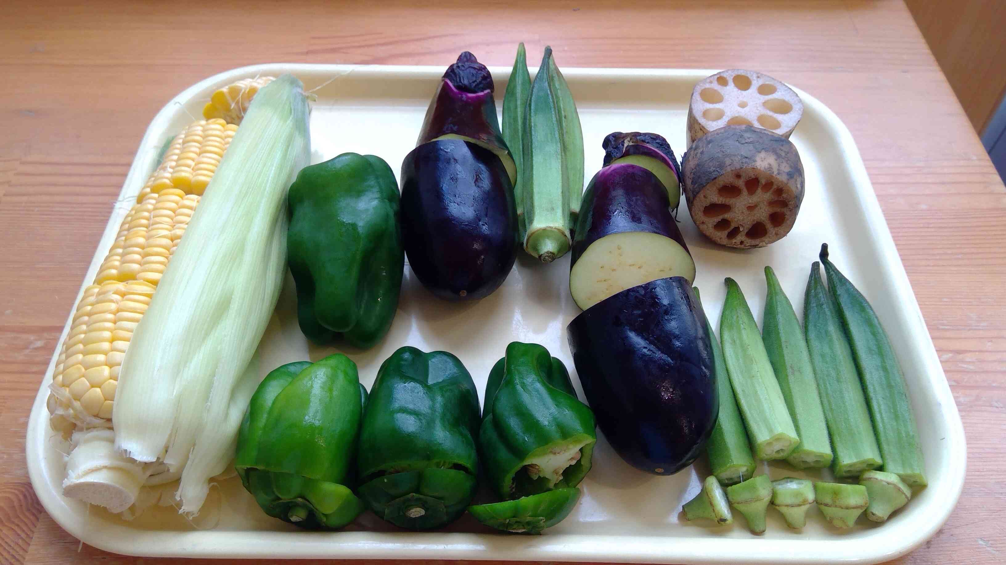 食育で野菜スタンプをしました｜ニチイキッズ芦屋保育園｜ニチイキッズ