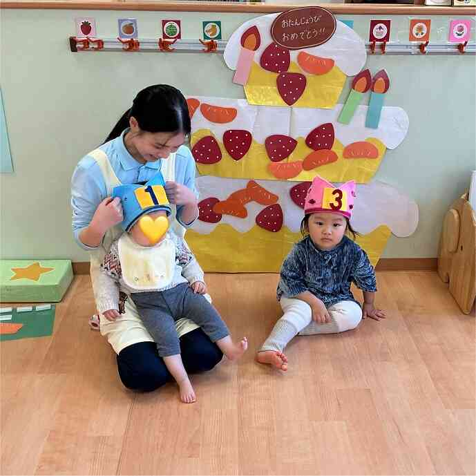 ケーキの前でハイチーズ！！