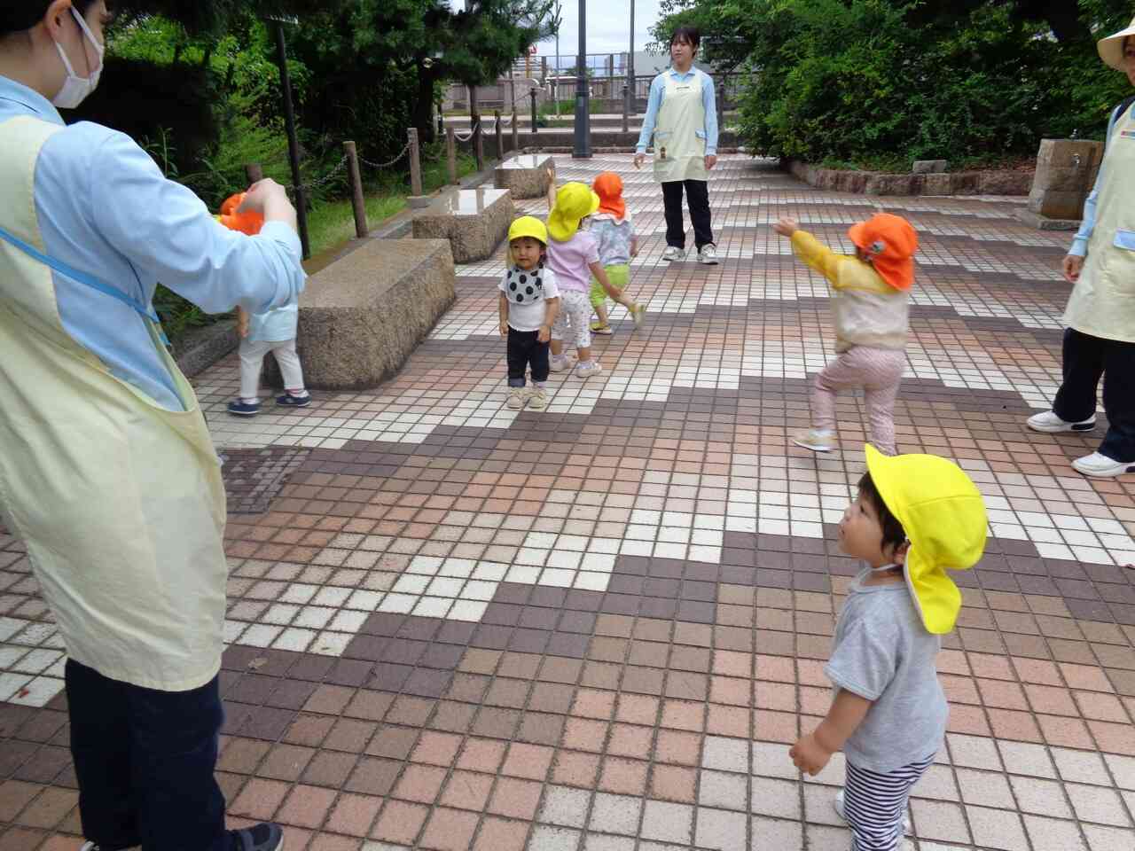 先生の腕をよーく見て、、、！