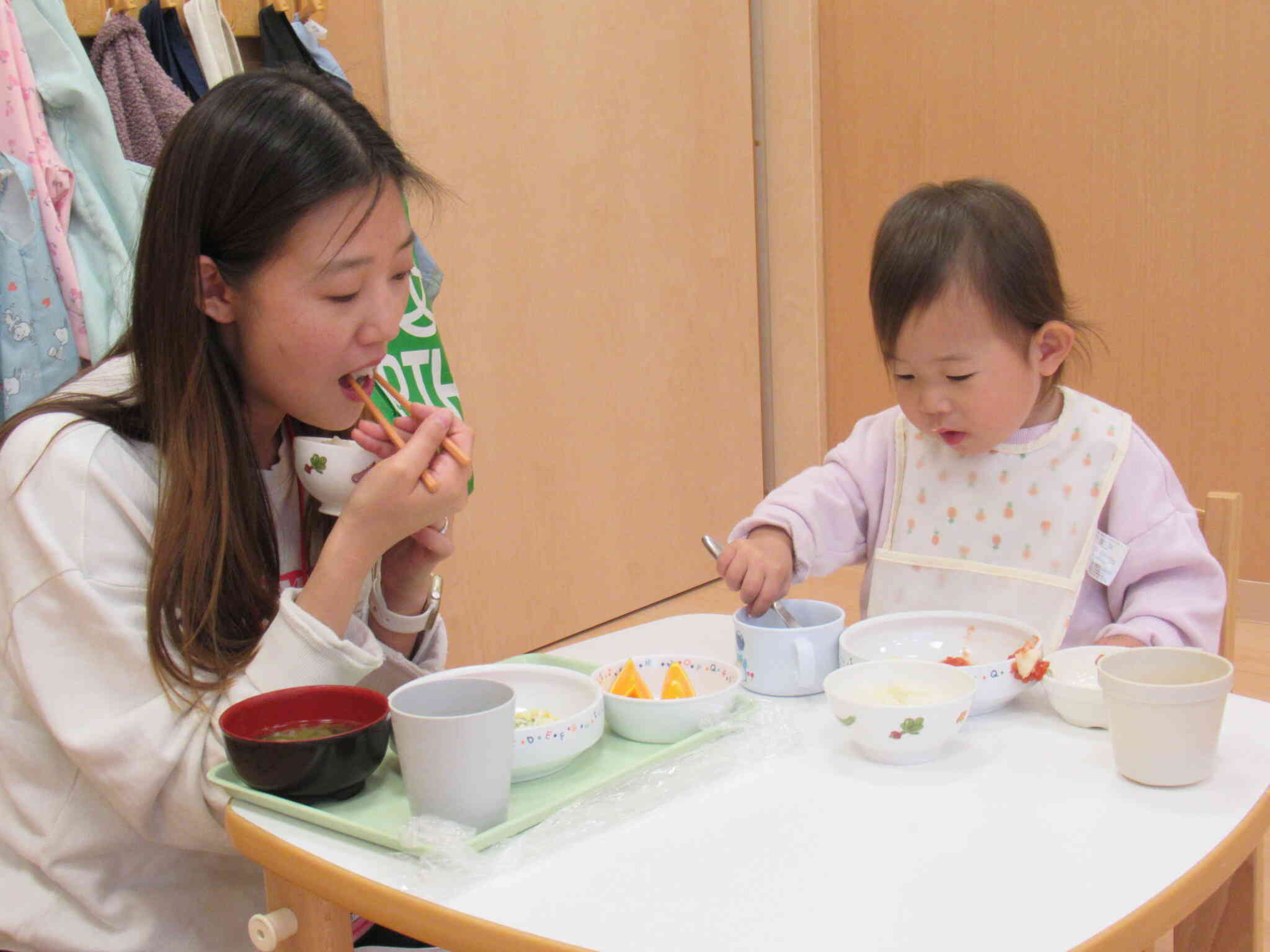 給食の時間も一緒です！
