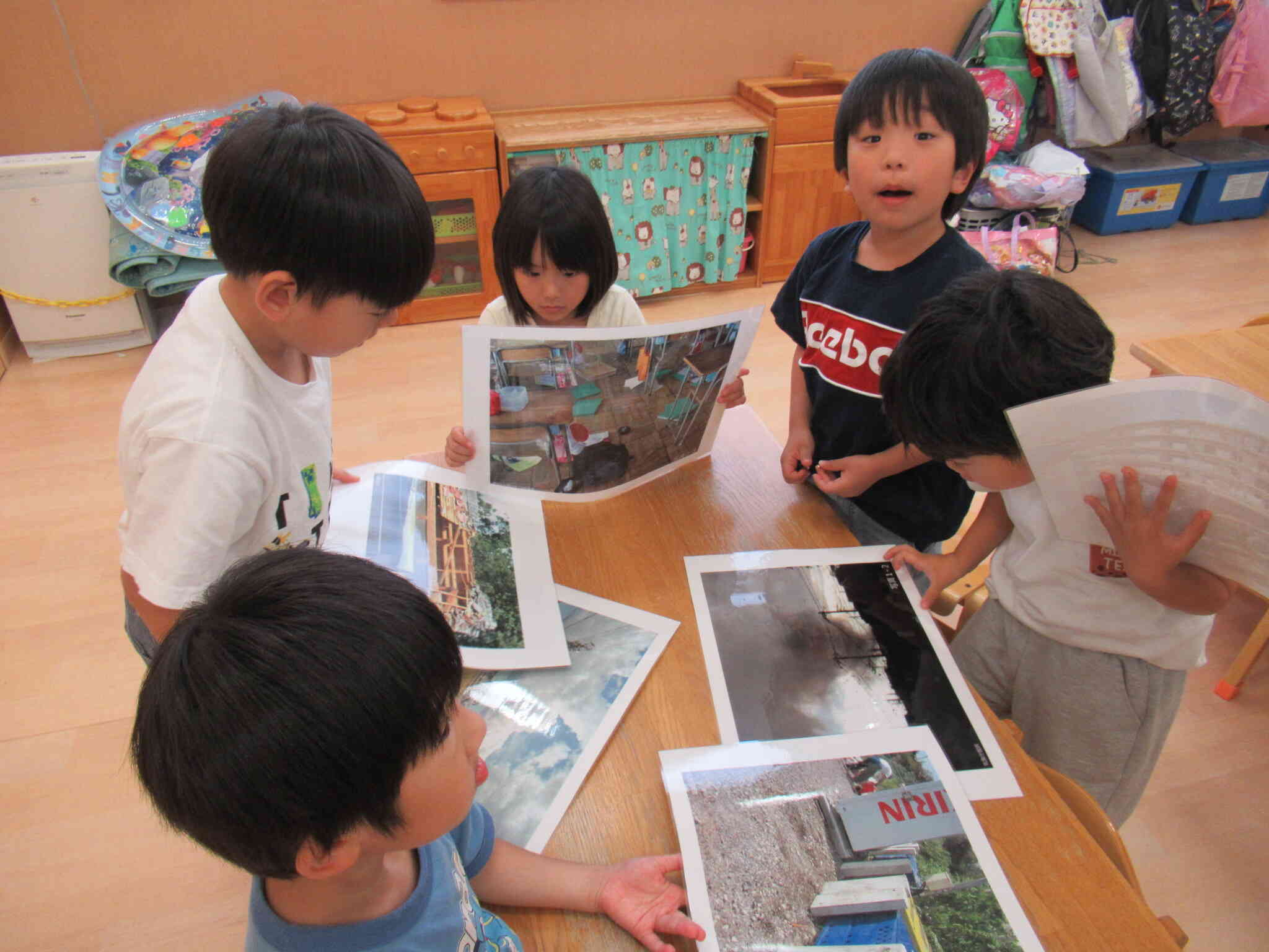 「竜巻」について写真を見ながら観察しました！