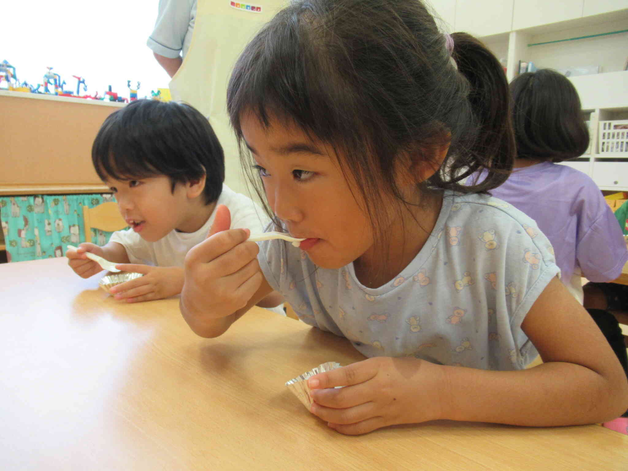 食育：非常食を食べてみよう！【5歳児クラス：きりん組】