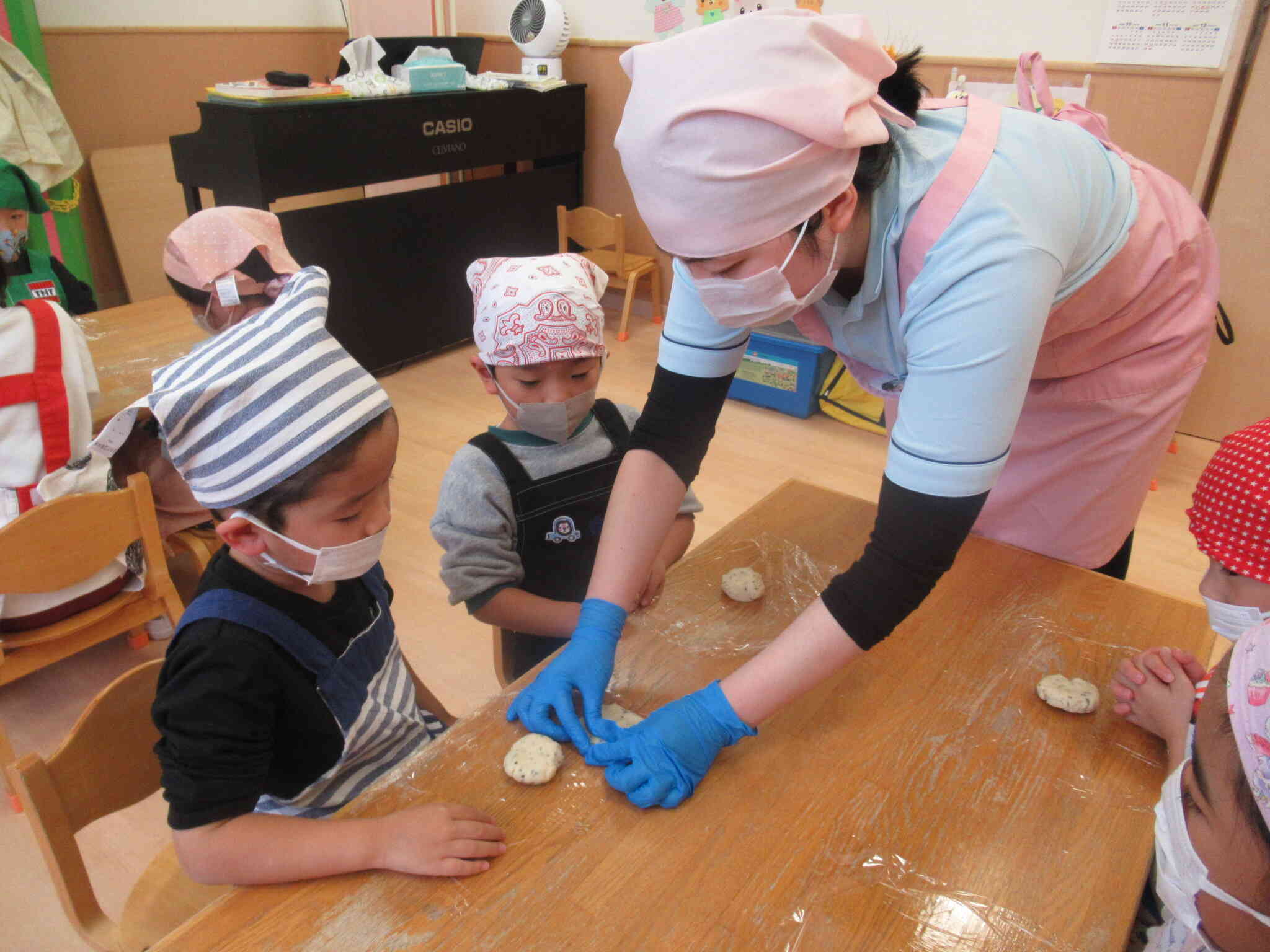 生地を成型していきます！