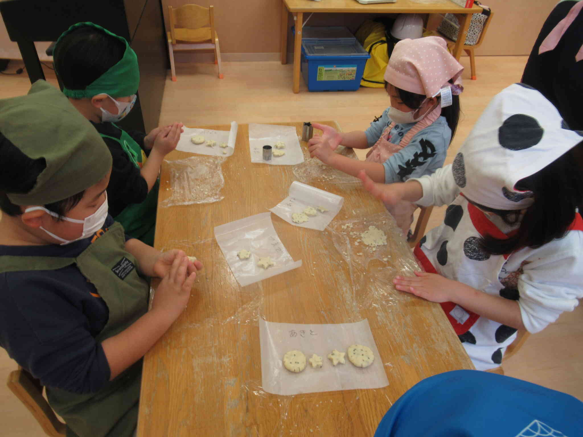 いろいろな形のクッキーを作っていきます！