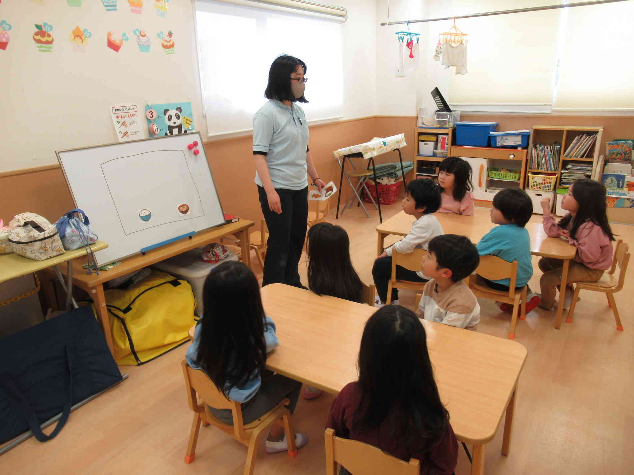 食育：おもいっきり食事のマナー【４歳児クラス：ぱんだ組】