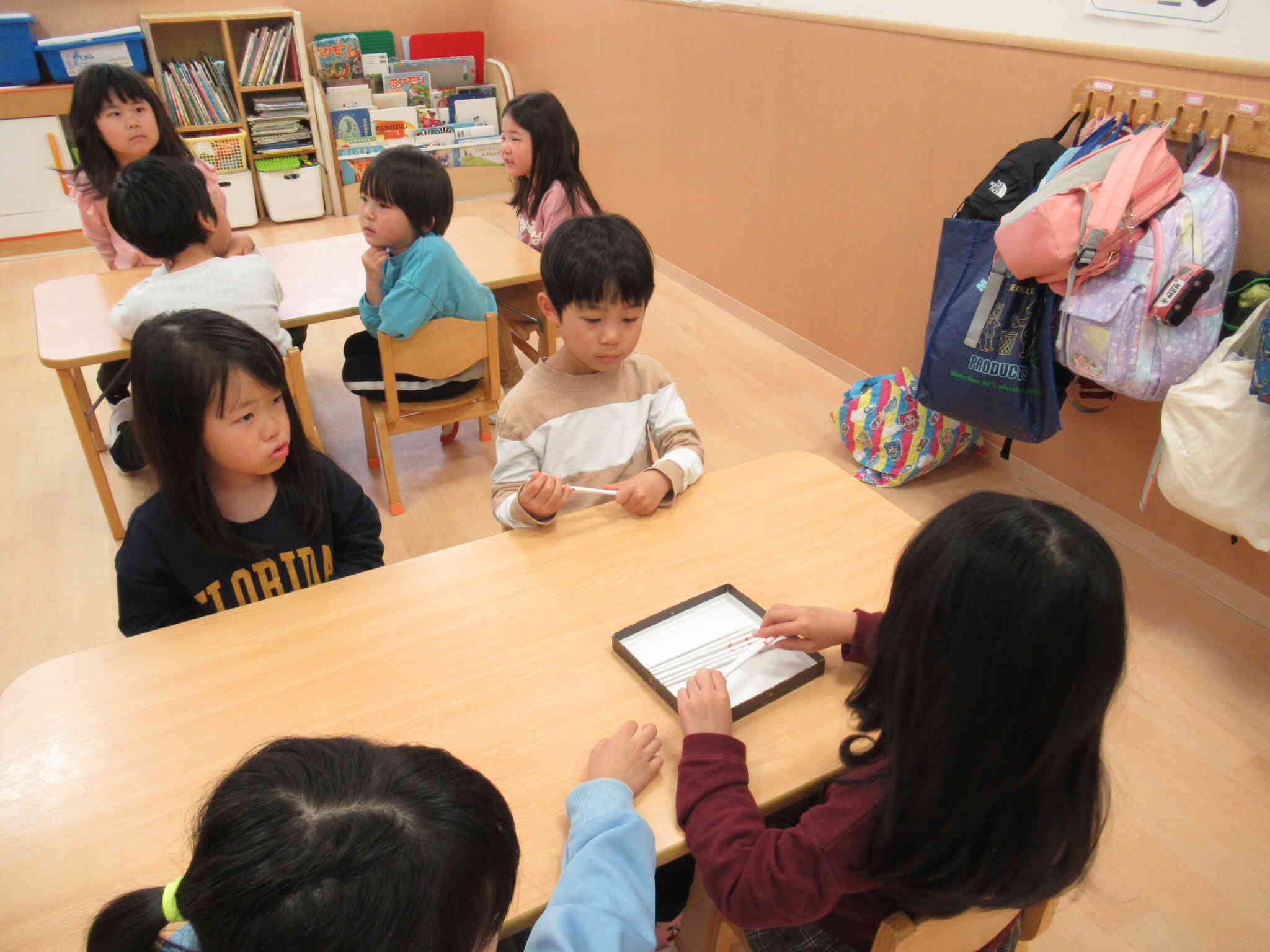 箸の持ち方や置き方についても学びました！