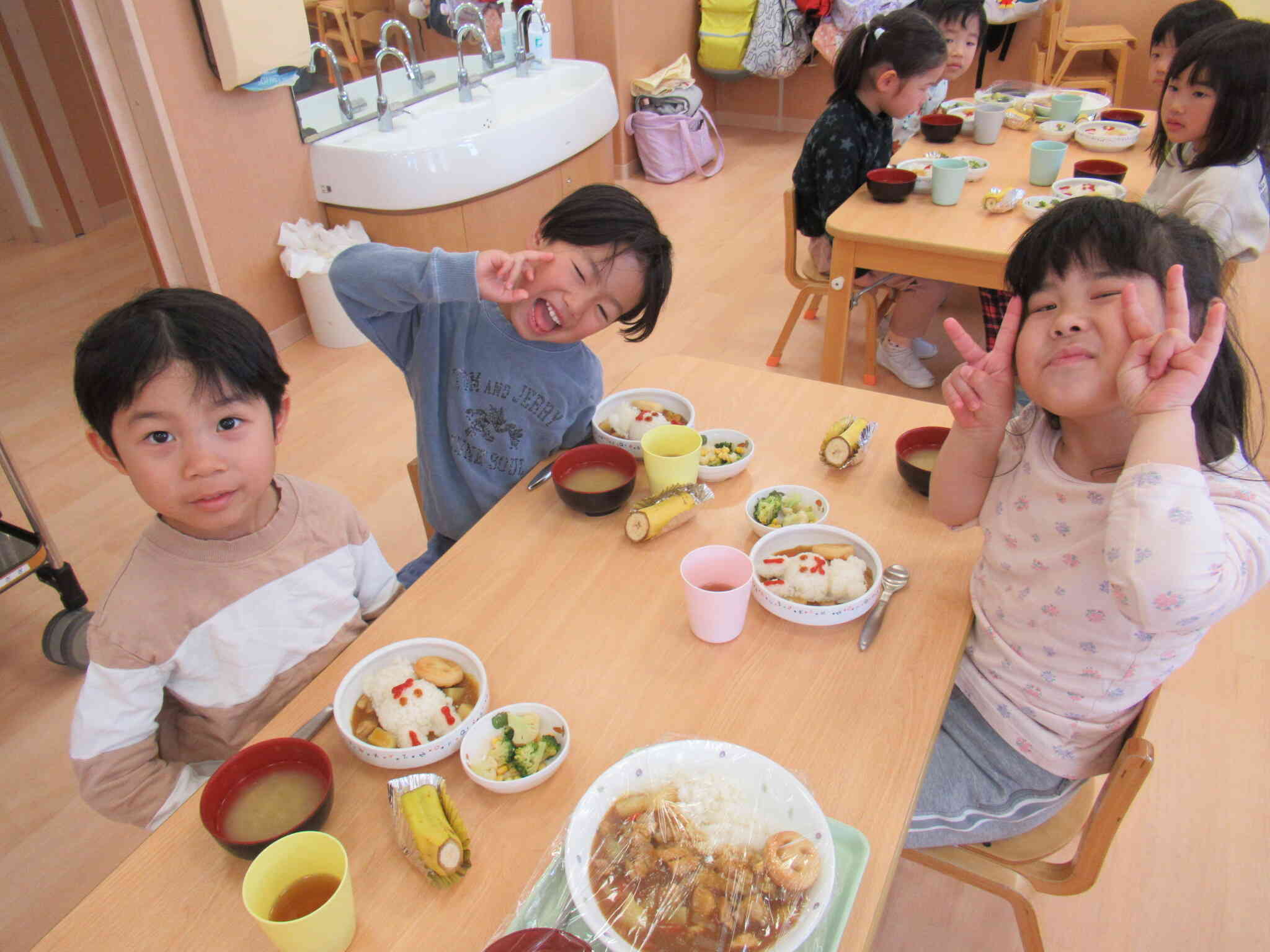 みんな笑顔で楽しくいただきます！