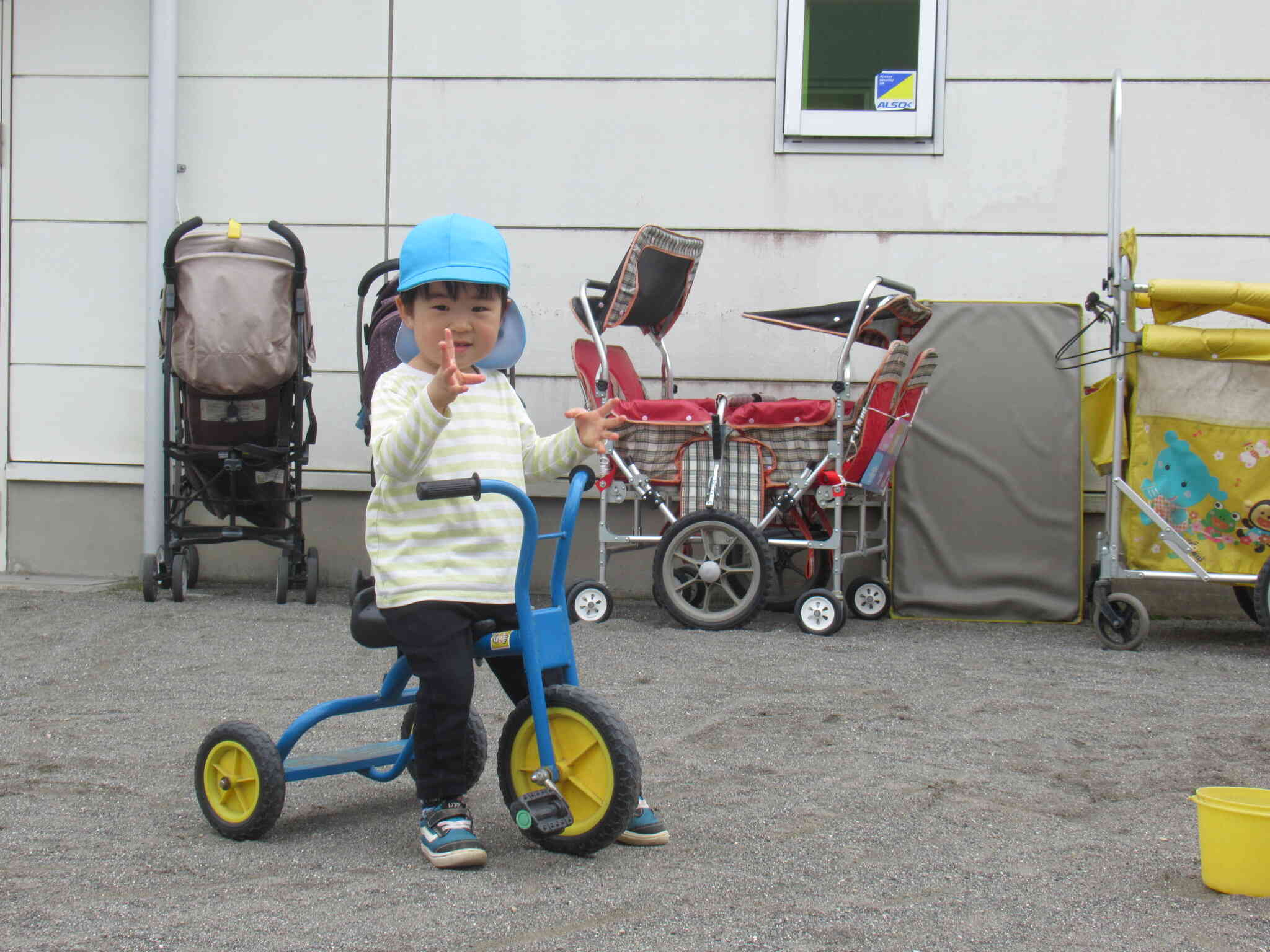 三輪車にも乗れるようになりました！