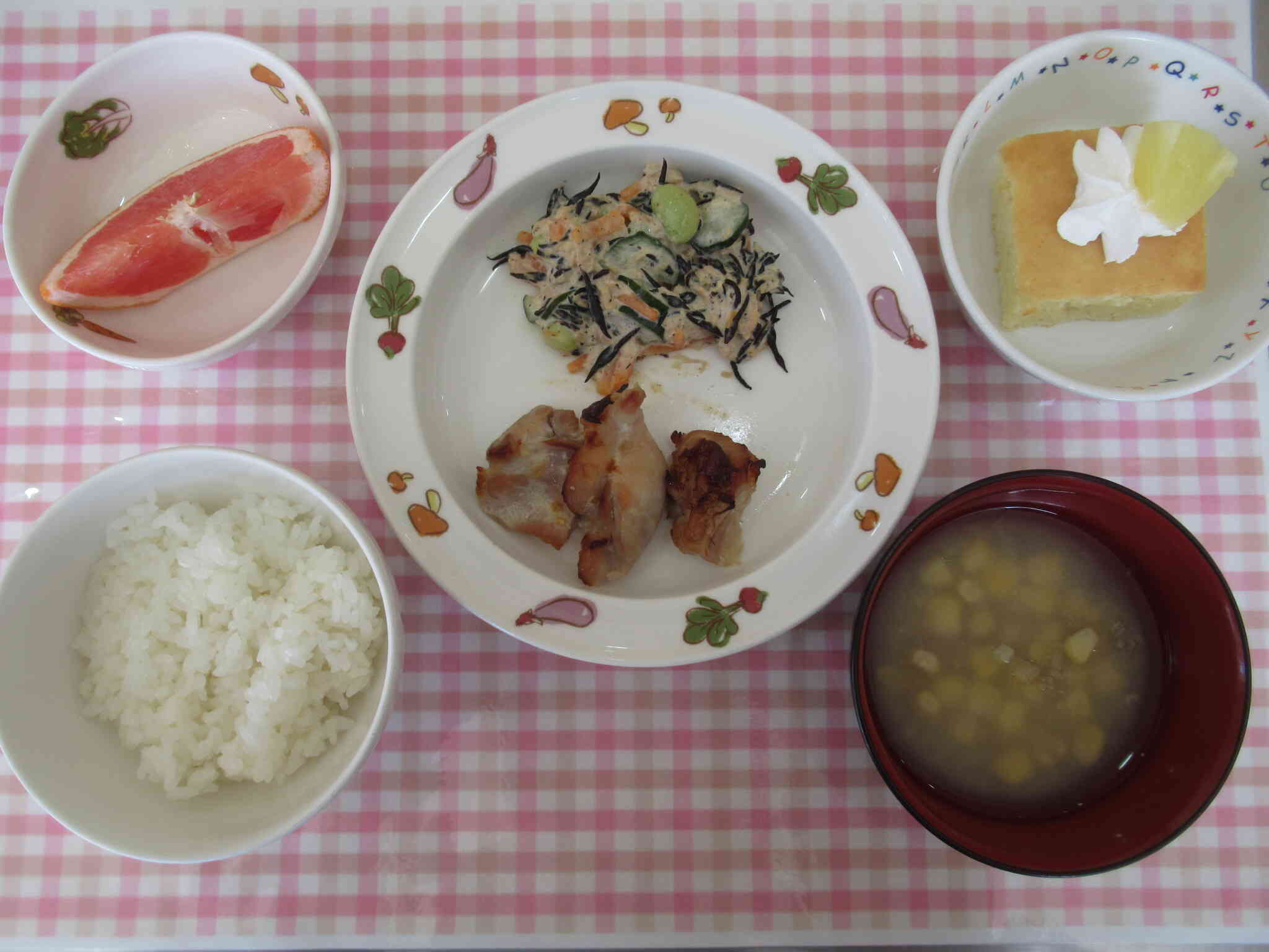 5月18日　給食(おやつ)