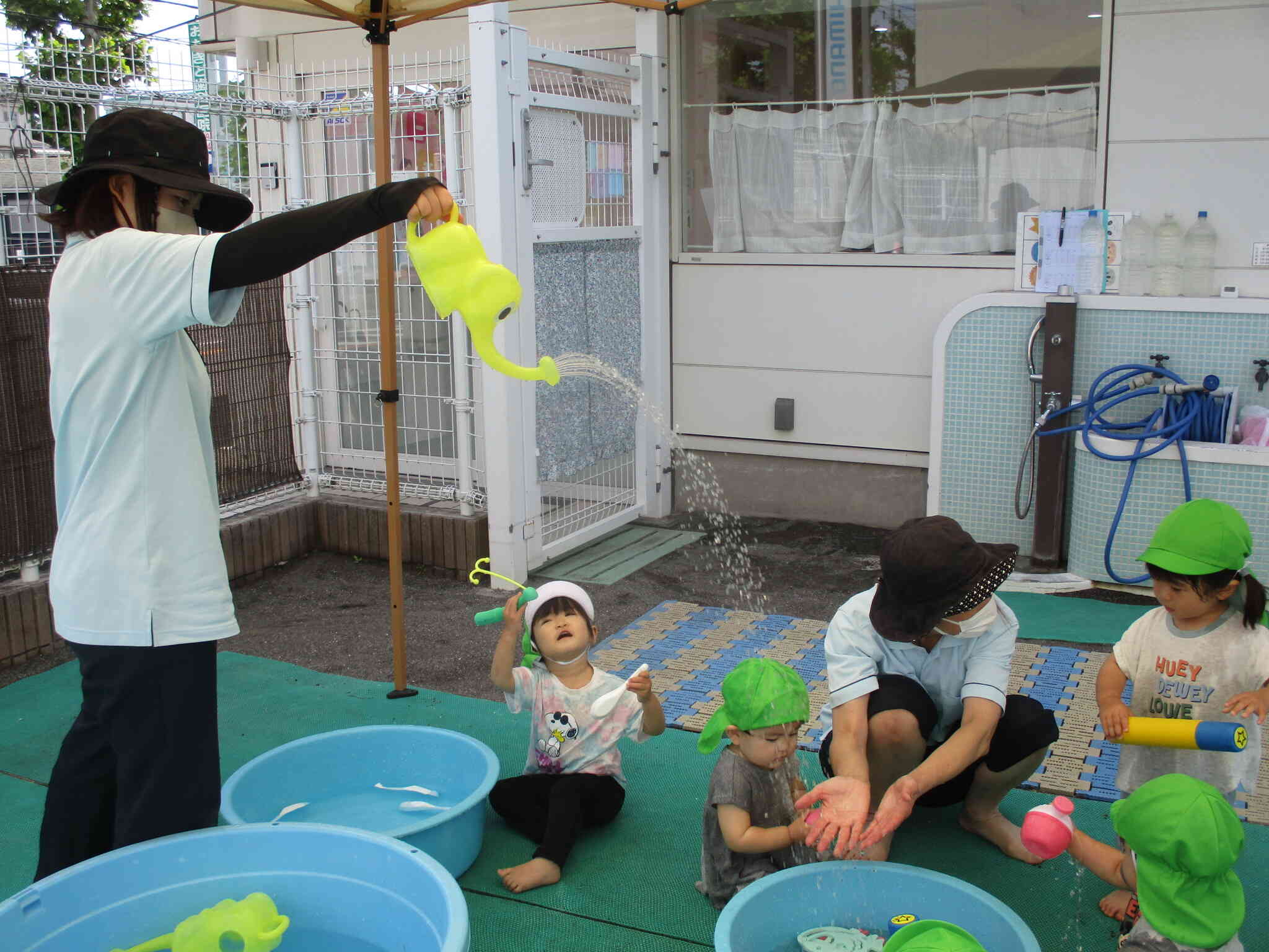 おもいっきり水遊び！【１.２歳児クラス編】