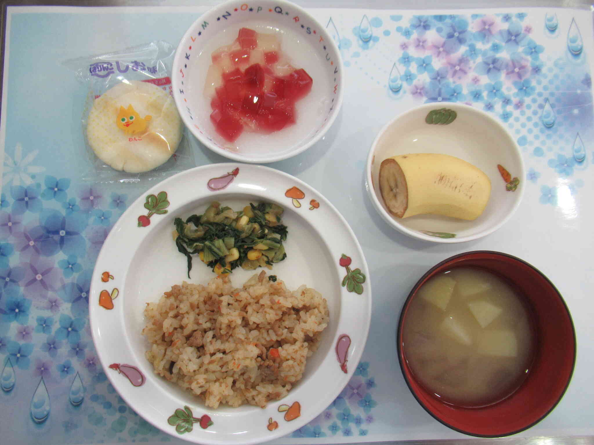 ６月５日　給食（おやつ）