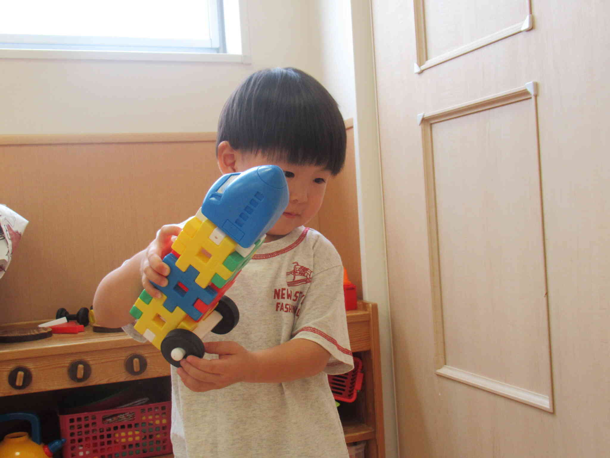 おもいっきりおへやであそぼう！【３歳児クラス：りす組】