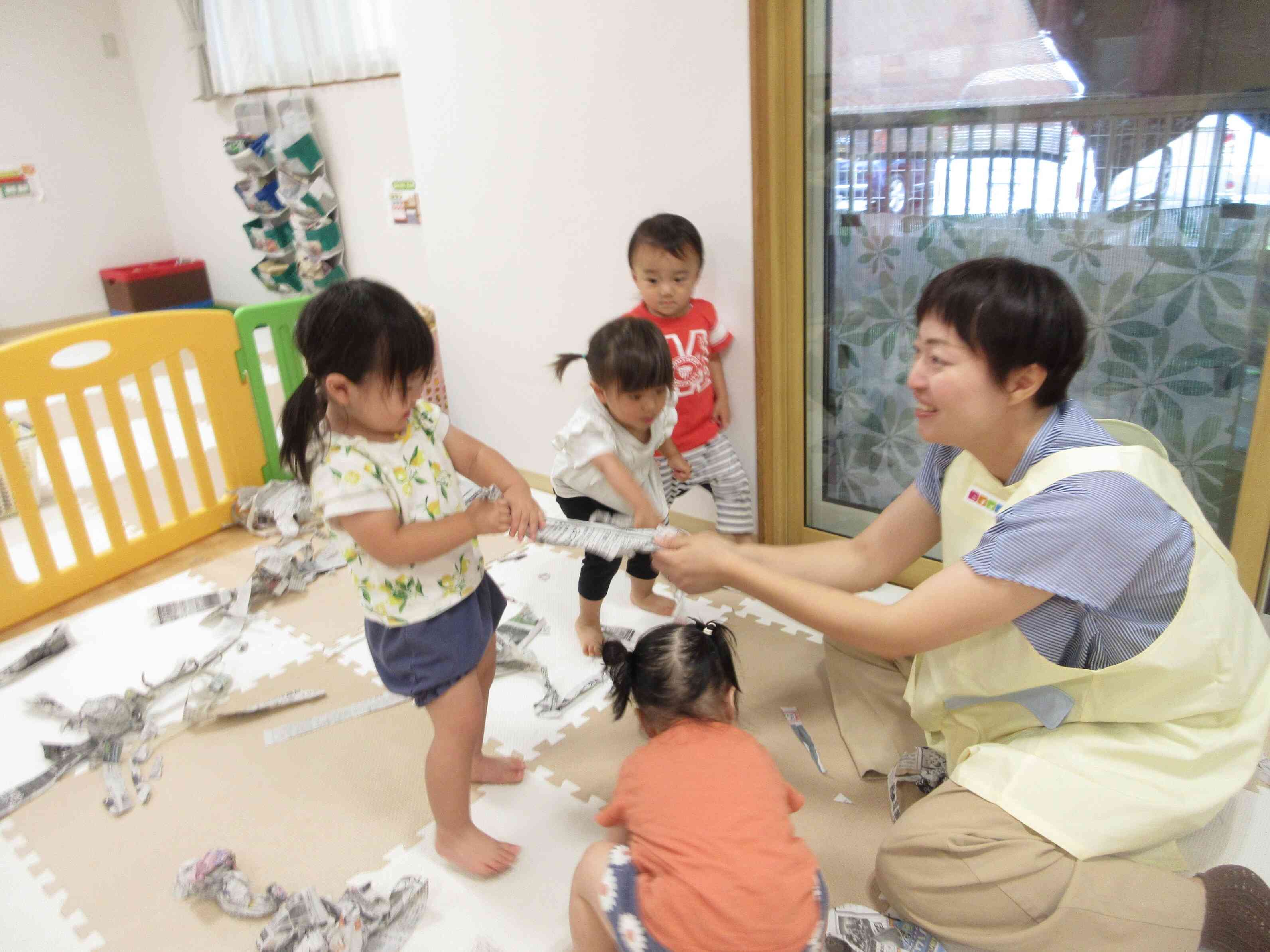 新聞紙遊びもしたよ！