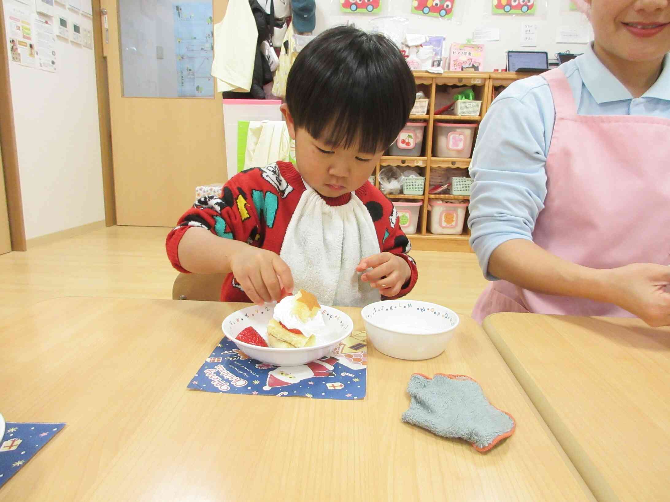 12月の食育～クリスマスケーキを作ろう～