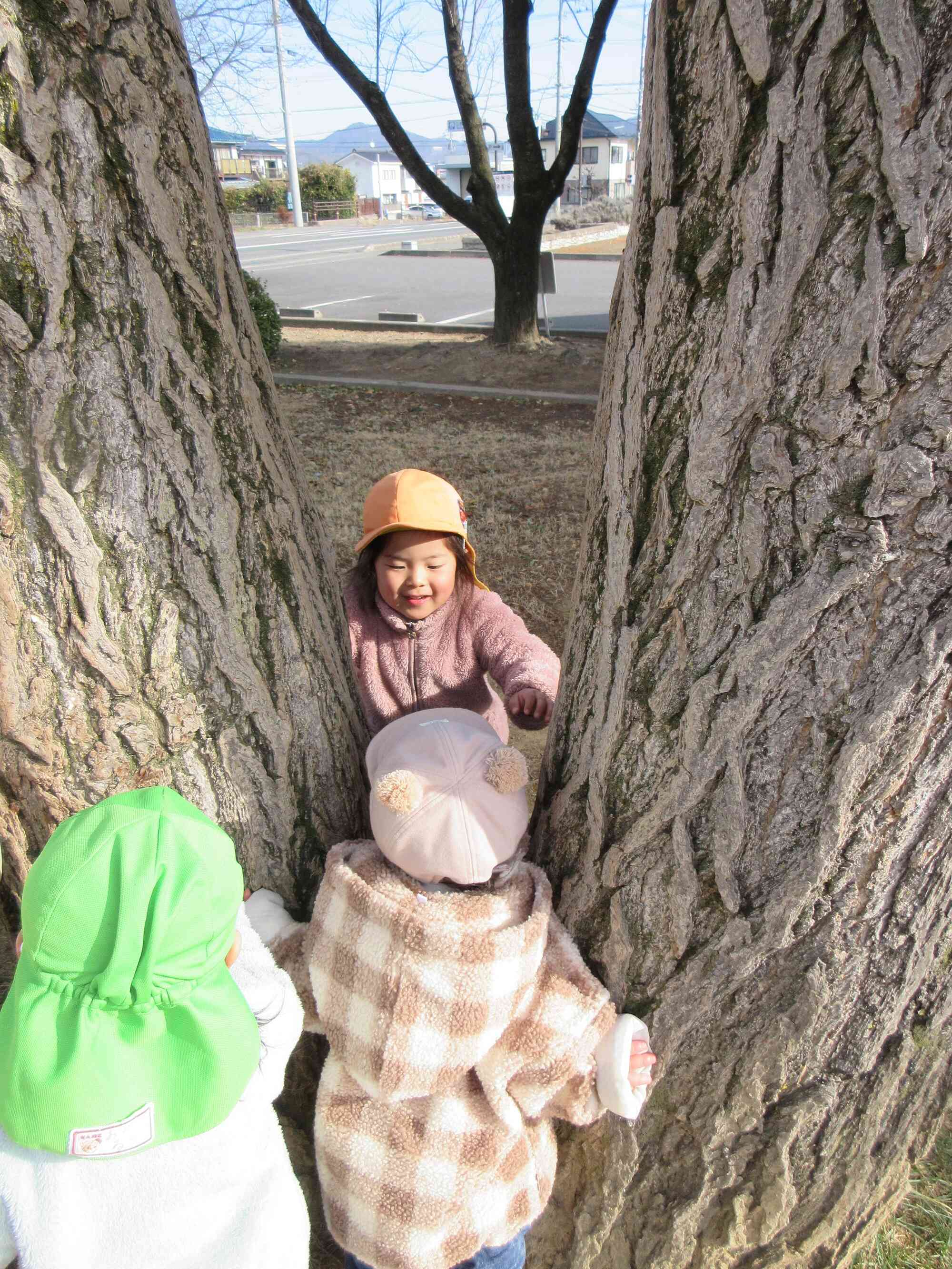 「いないいない～・・・ばぁ！」