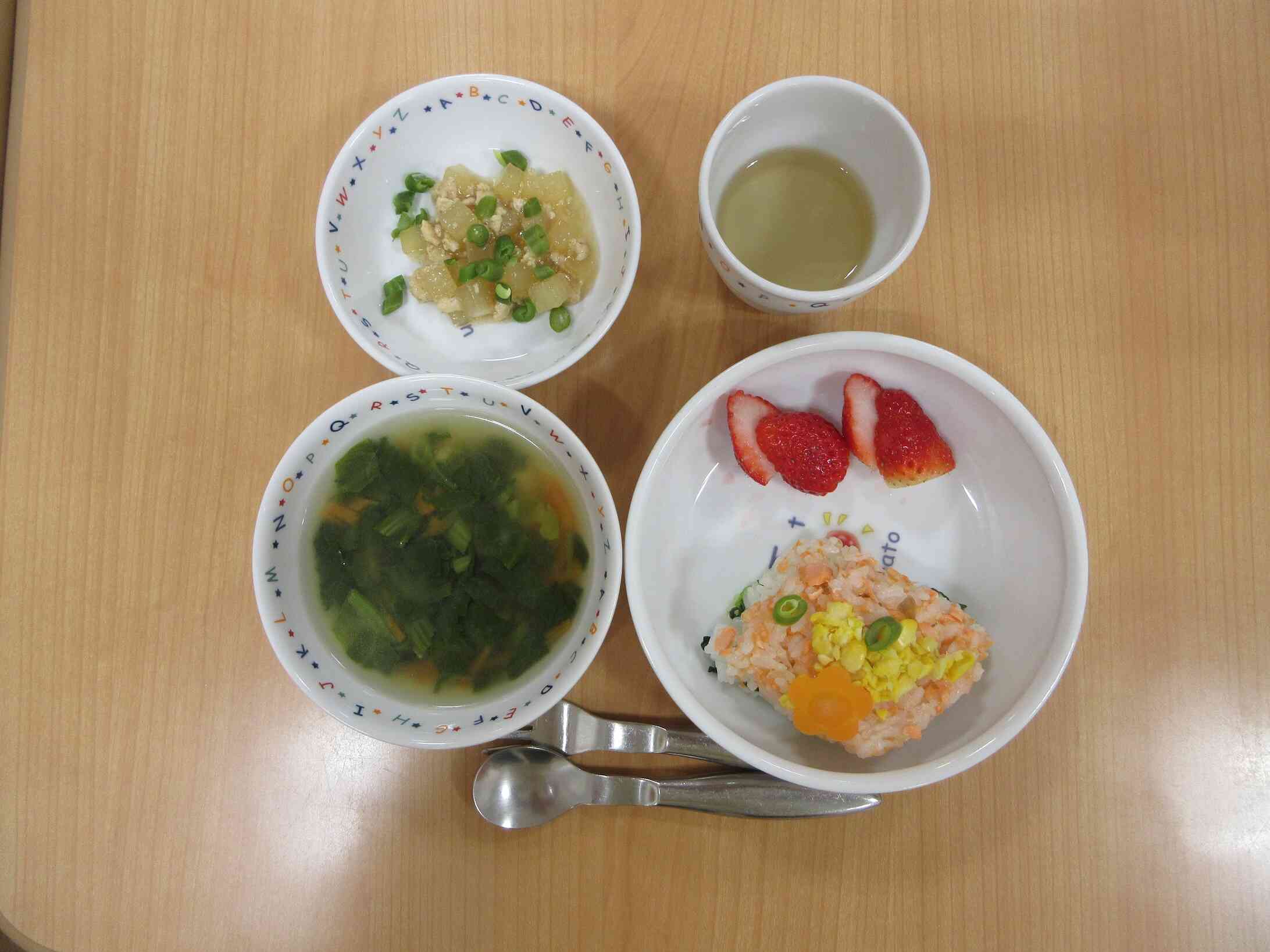 素敵なひなまつり給食でした！