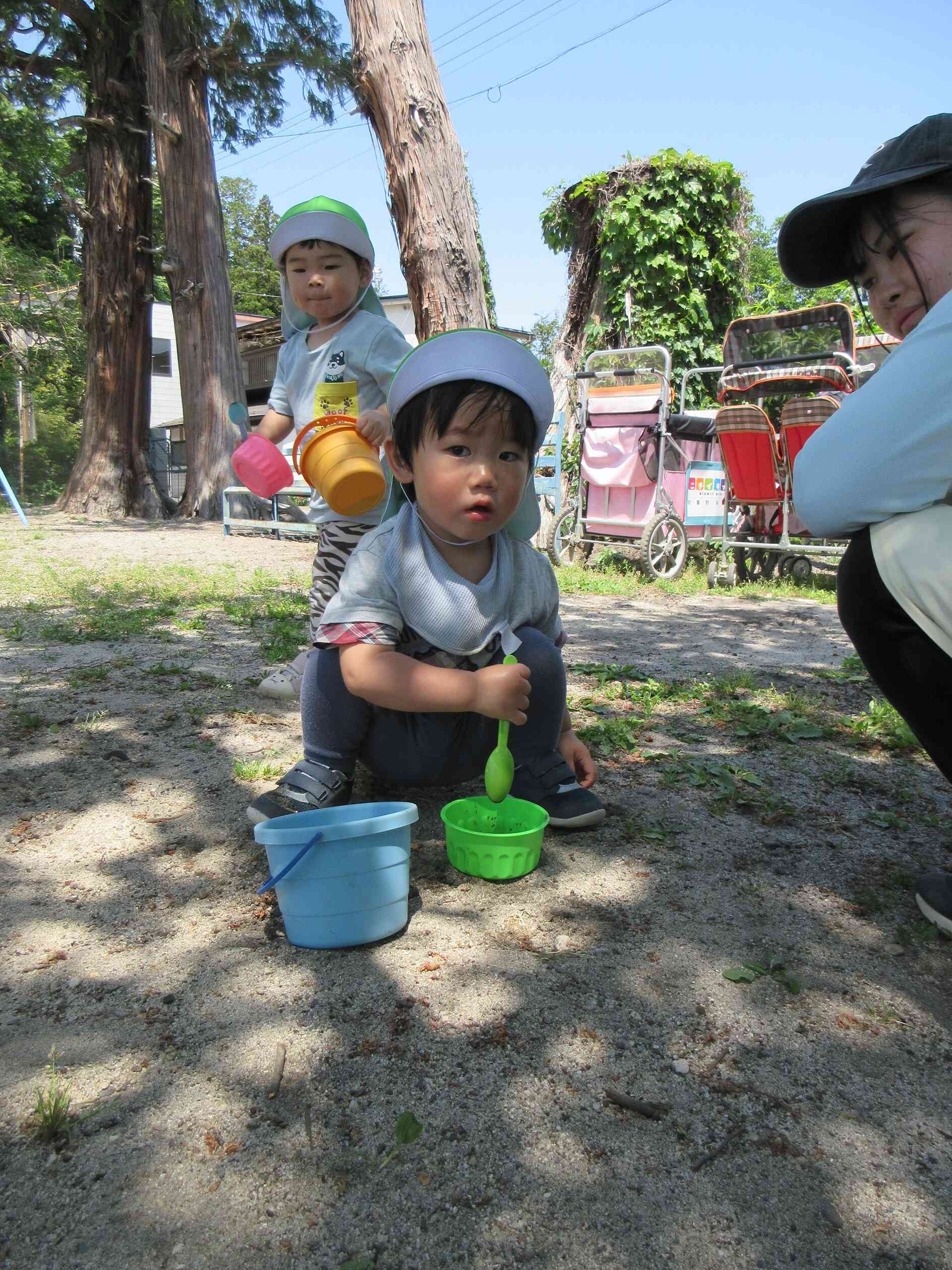 砂遊びたのしい！