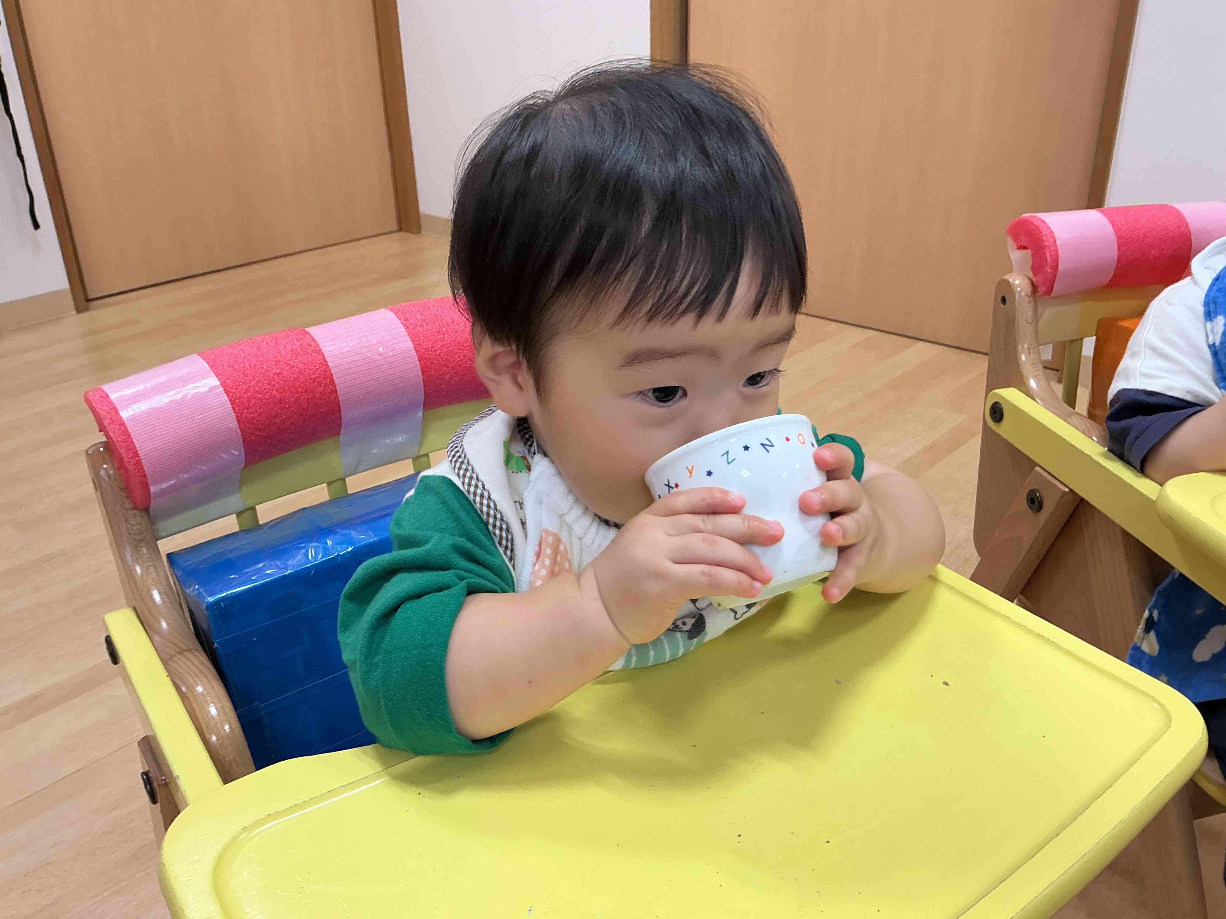 僕も上手に飲めるよ