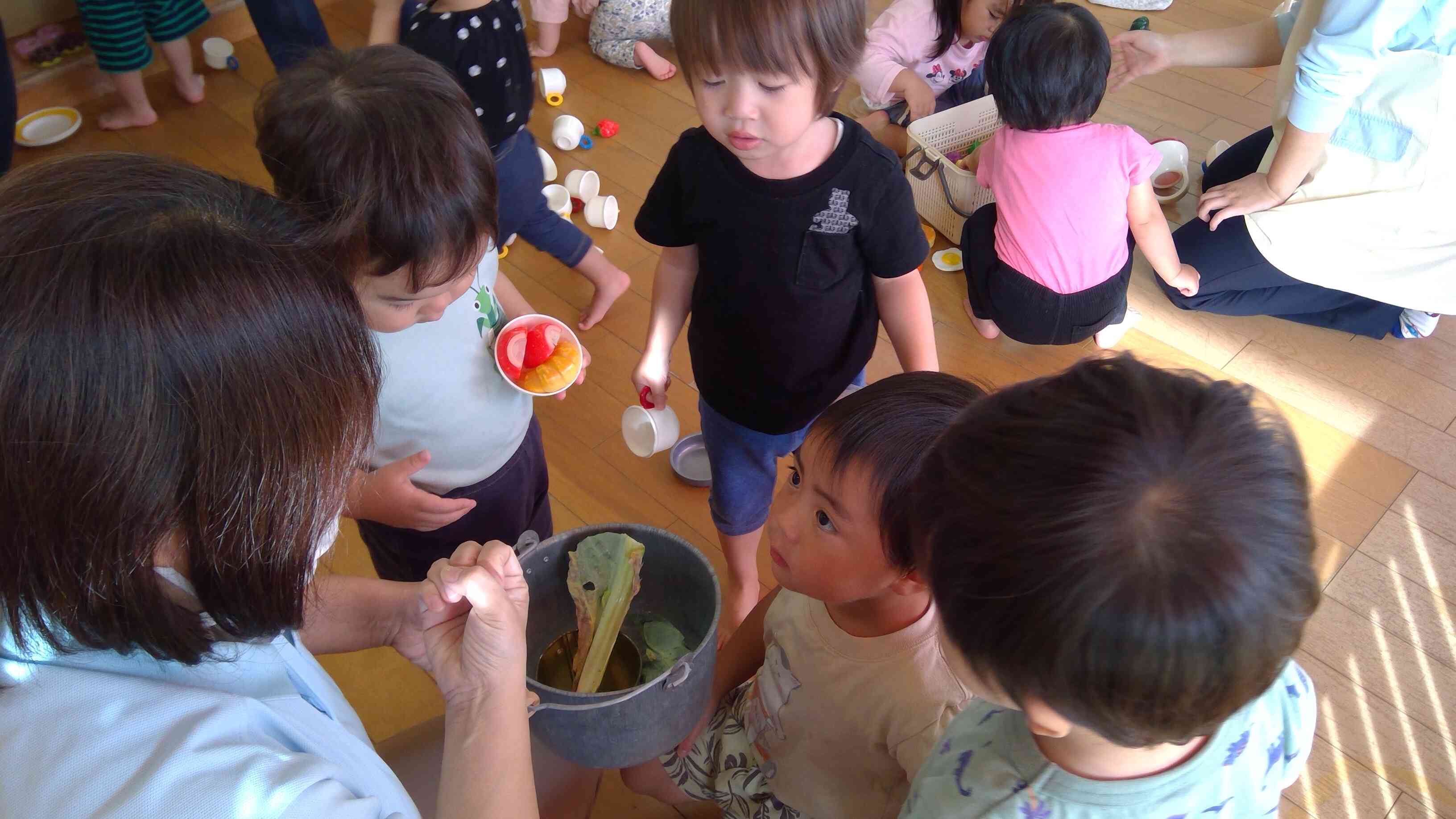 この蛹の中にいるのはだあれ？