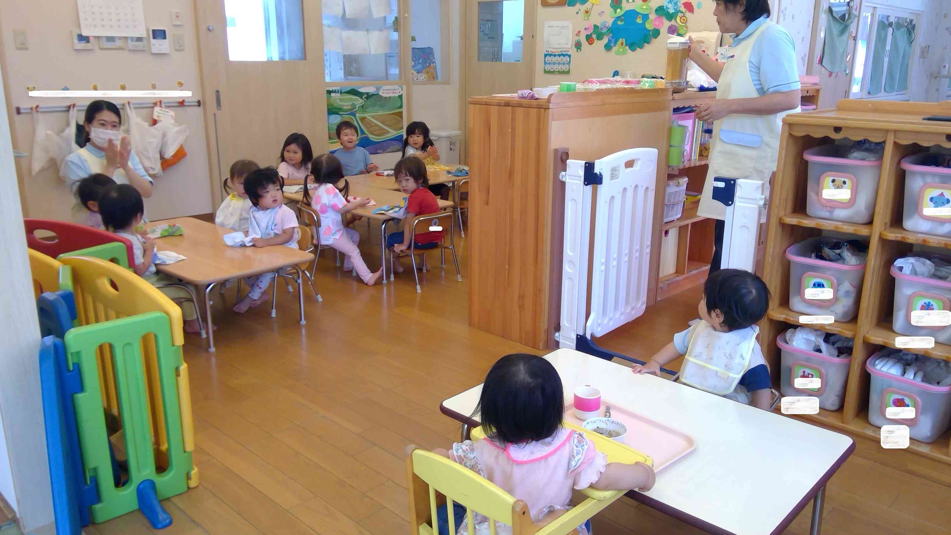 あひるぐみさん（1歳児）うさぎぐみさん（2歳児）のお兄さんお姉さんもお歌でお祝いしてくれましたよ。