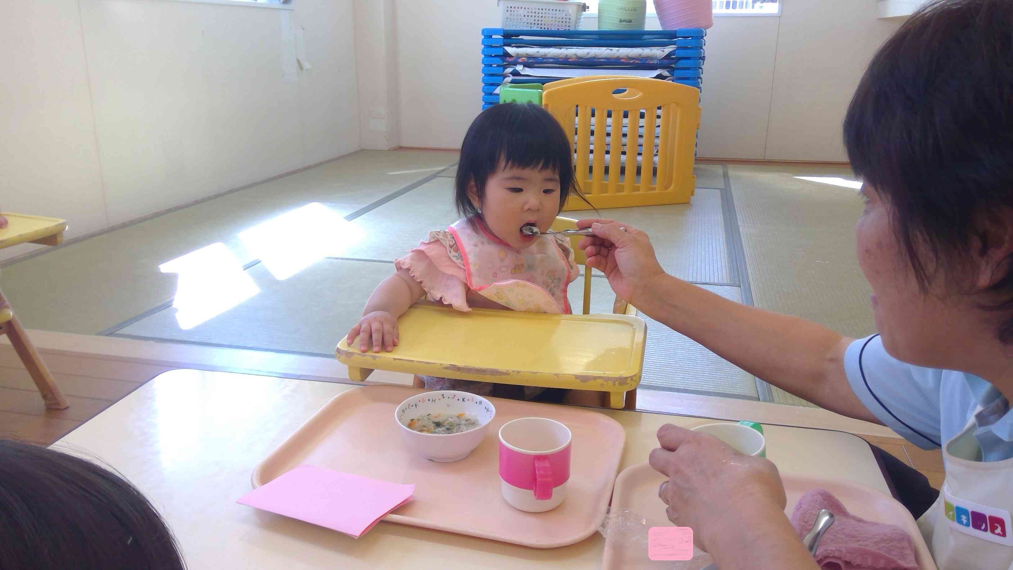 バースデーおやつをパクリ