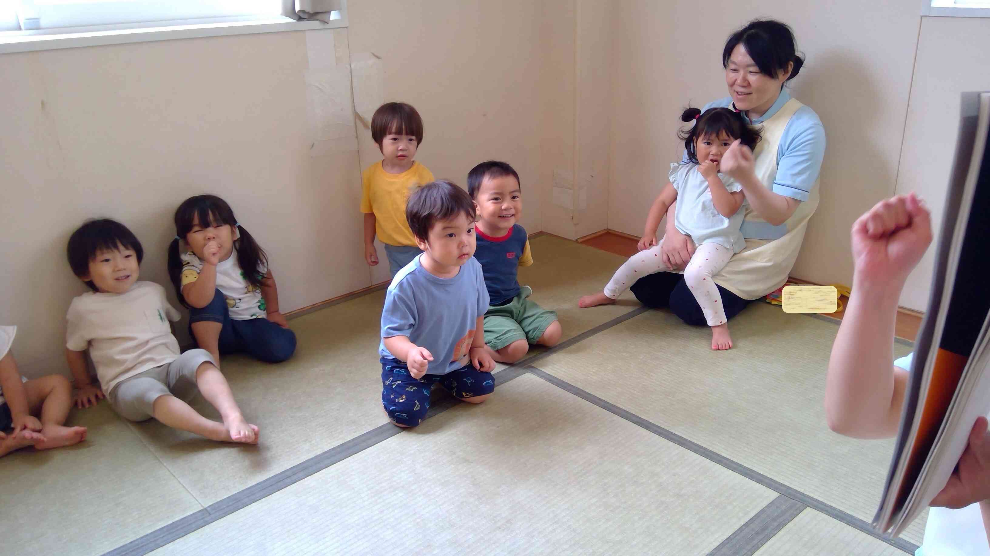 トントントンとみんなでドアを叩いてみたよ。