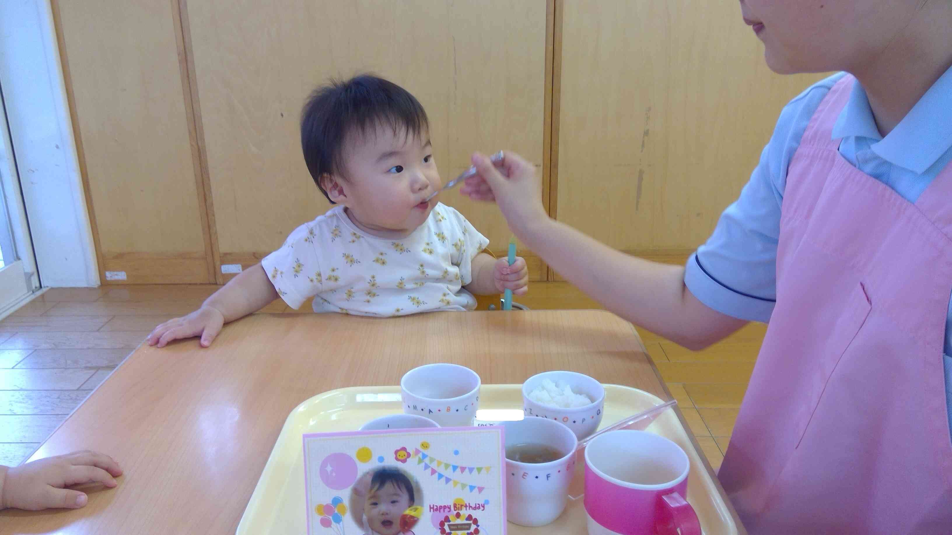 美味しいものたーくさん食べて、すくすくおおきくなあれ。
