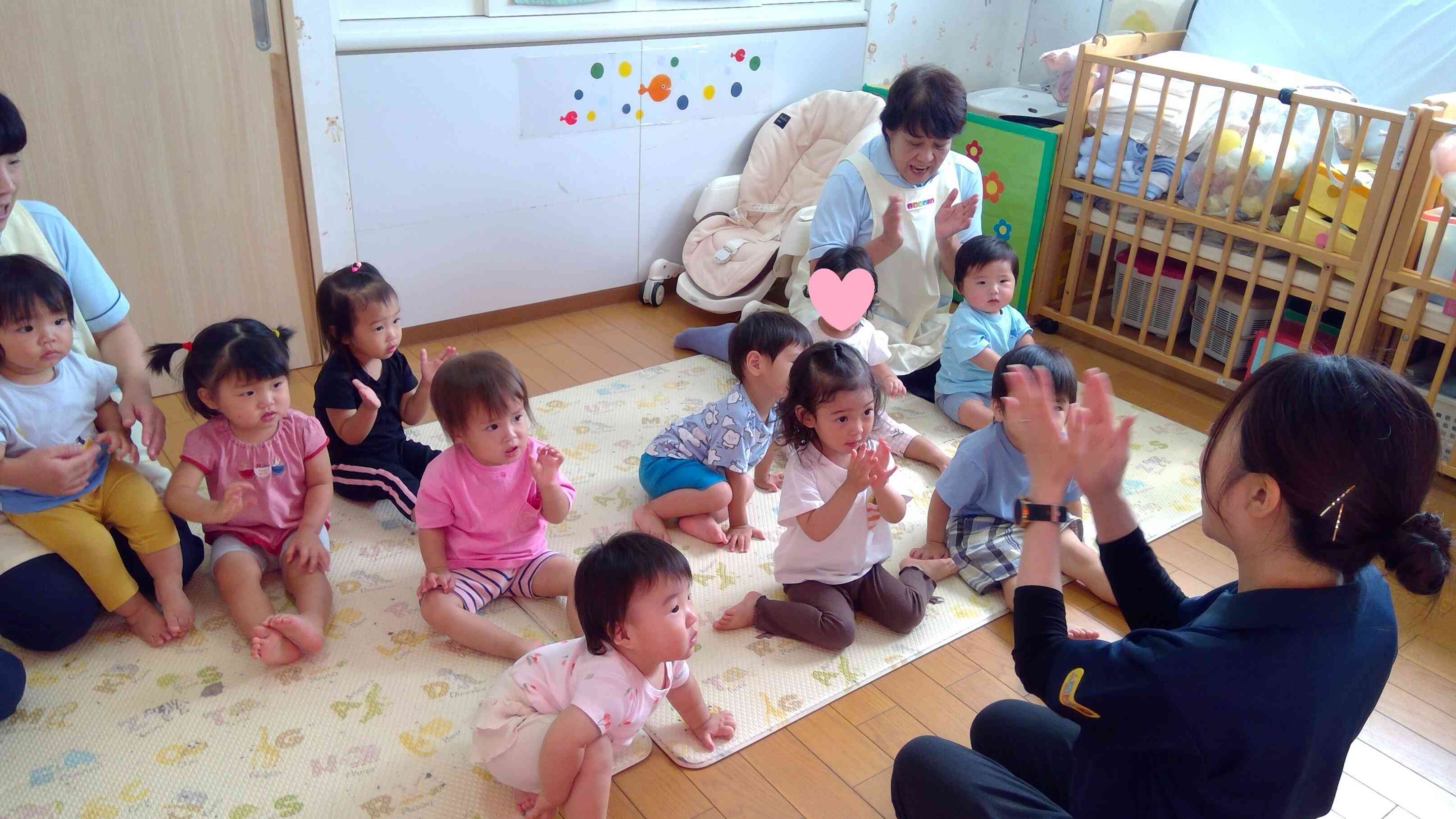講師の先生の真似っこ、とっても上手です。
