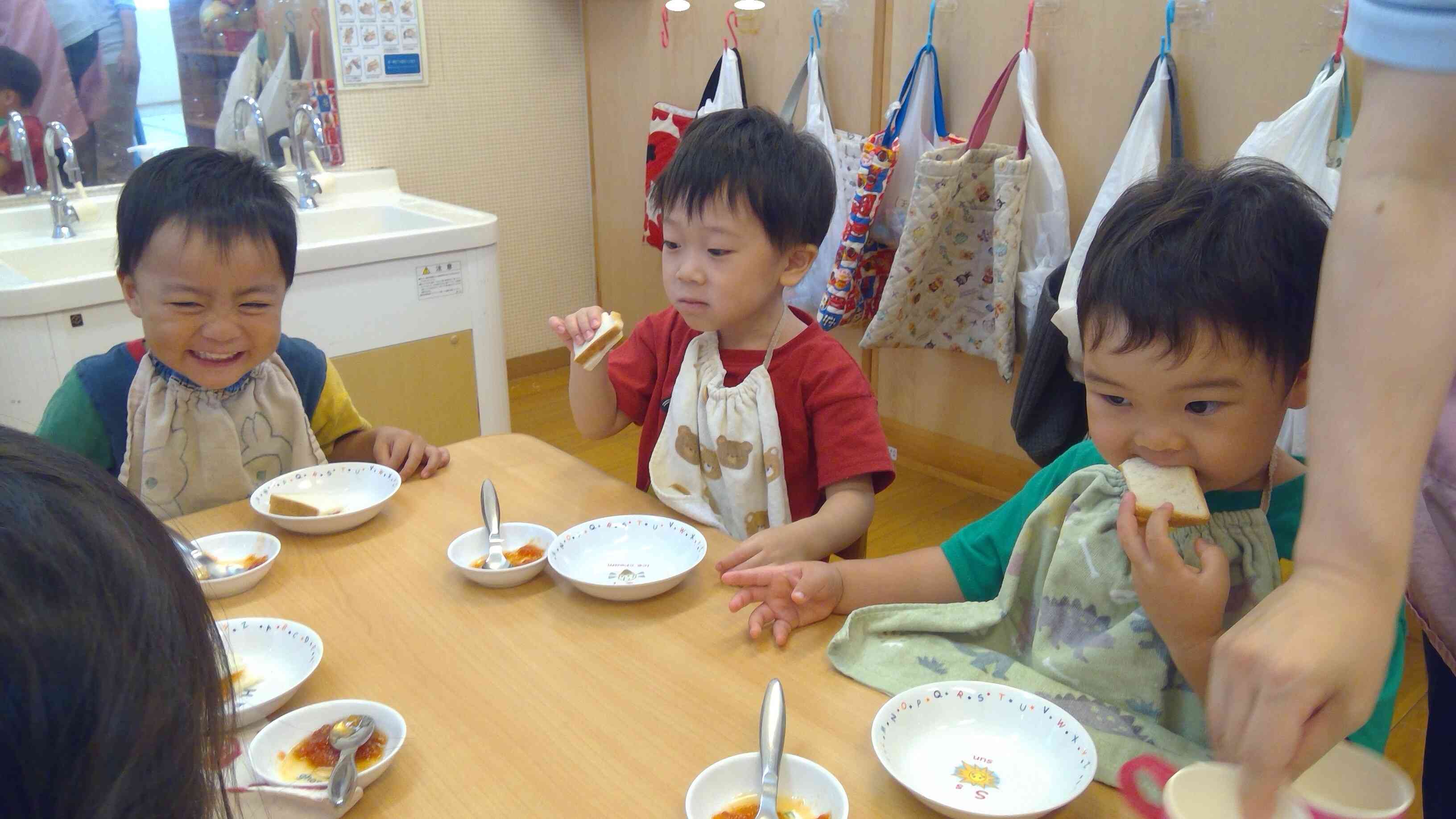 「おいしいね～」ニコニコで食べました。