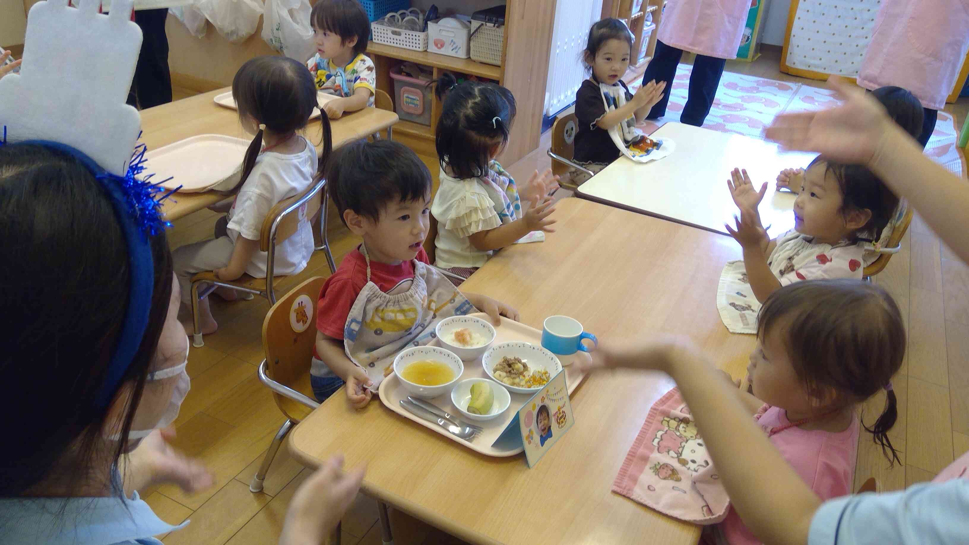 もう一回「たんたんたんたんたんじょうびー』お歌のプレゼント。