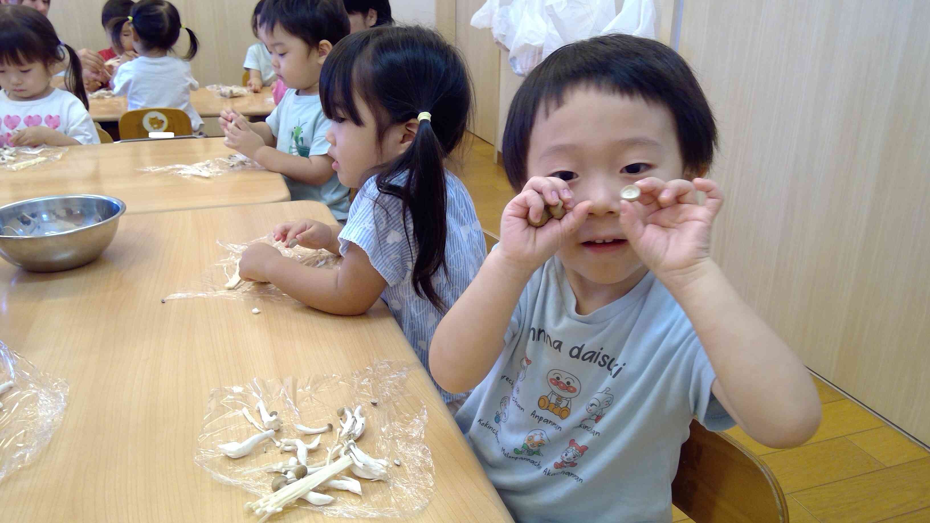 しめじのお帽子取れちゃったね。