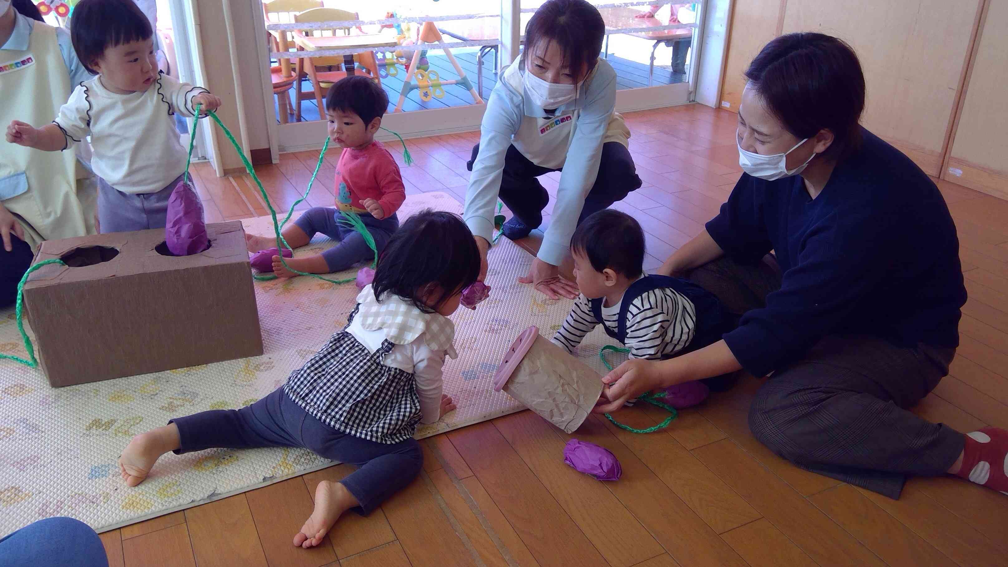 いっしょにあそぼー