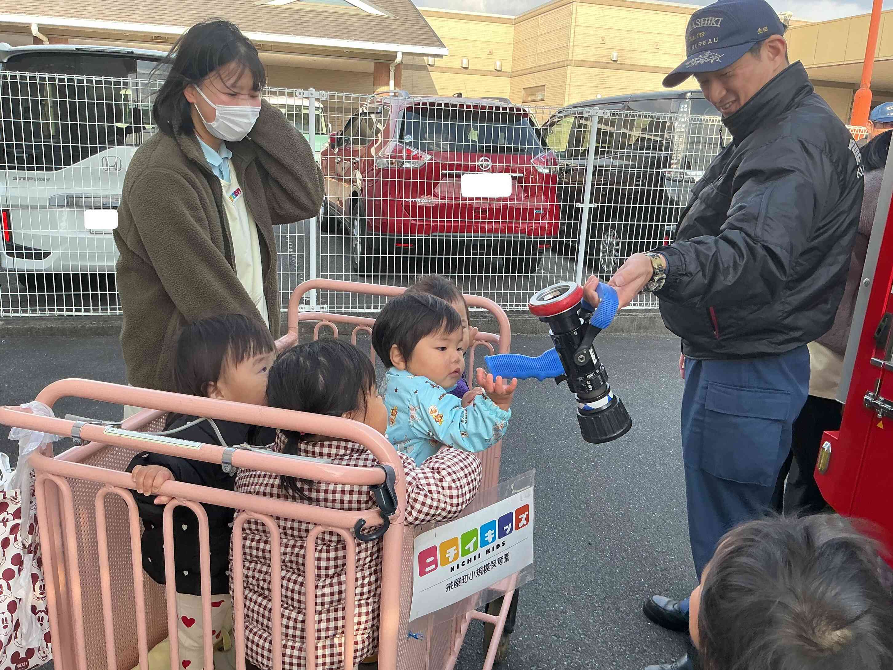 ツンツン、触ってみたよ。