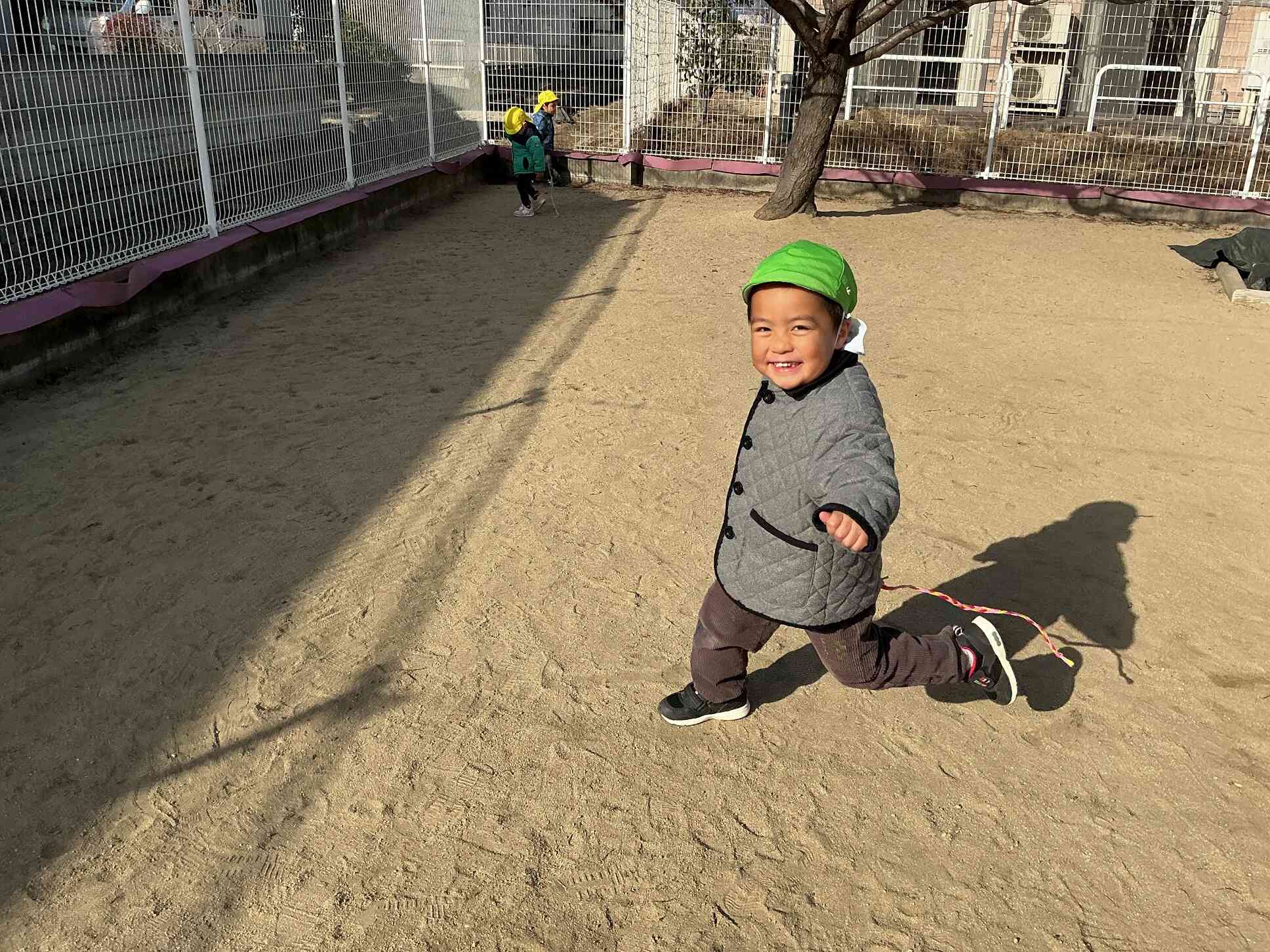 みてみて～、しっぽつけたよ～。