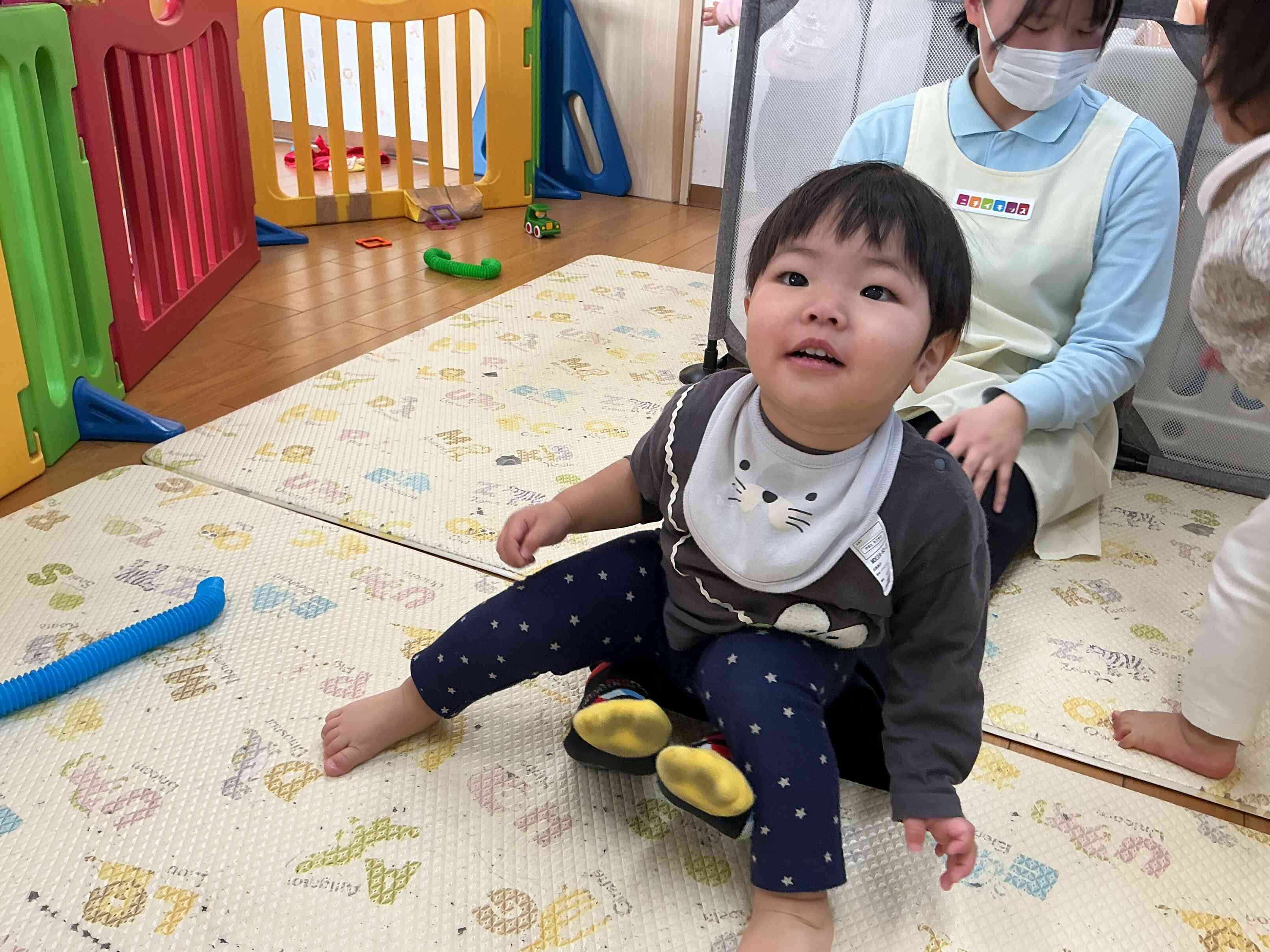 先生のお膝だ～いすき