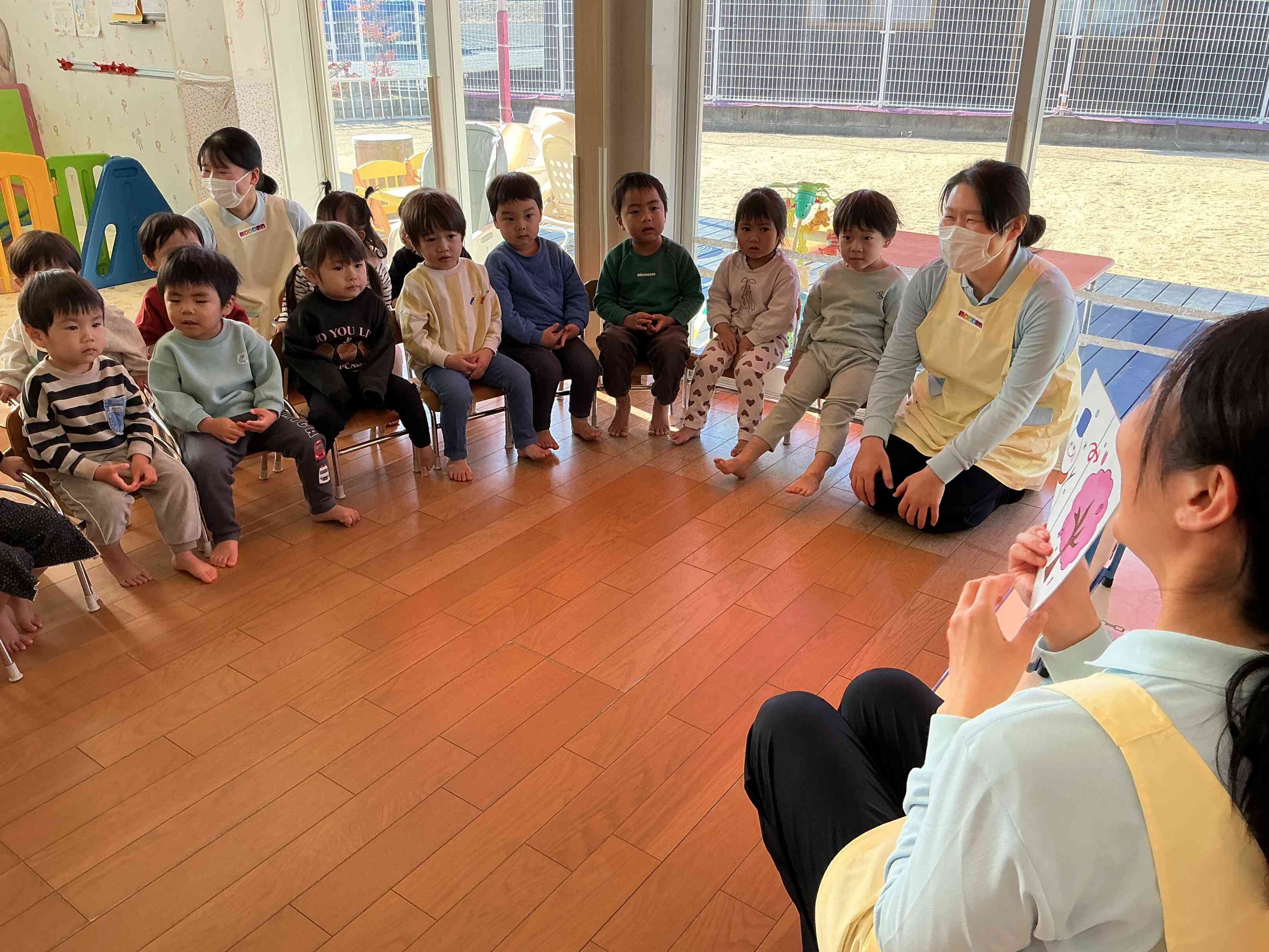 「今日は節分っていって、冬から春になる日なんだよ～」