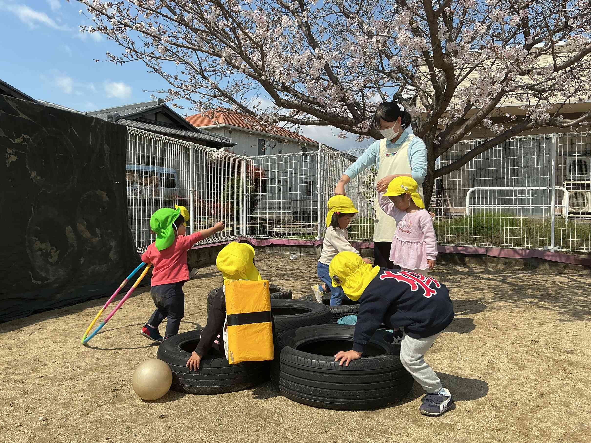 春の園庭あそび