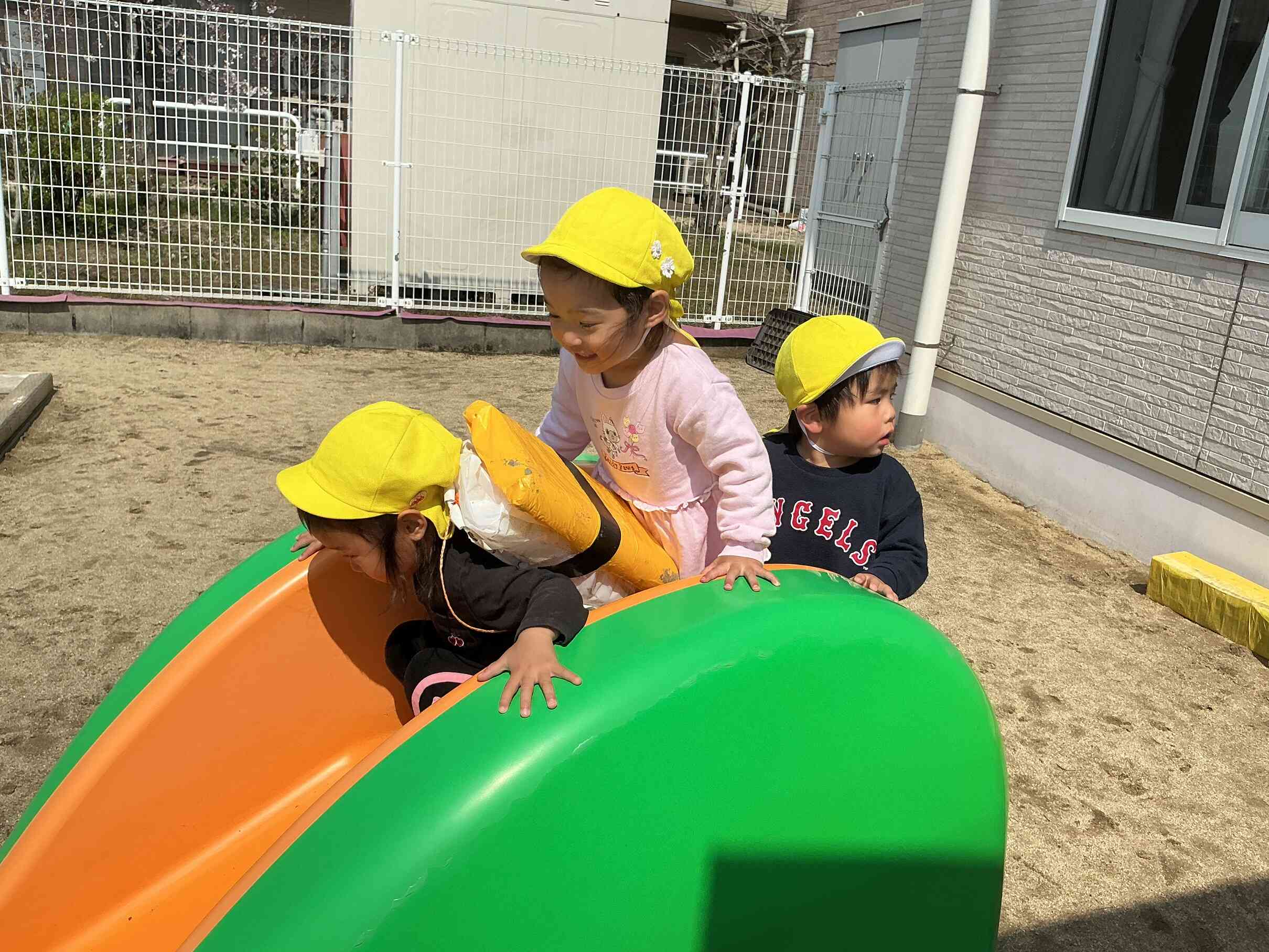 大人気のすべり台