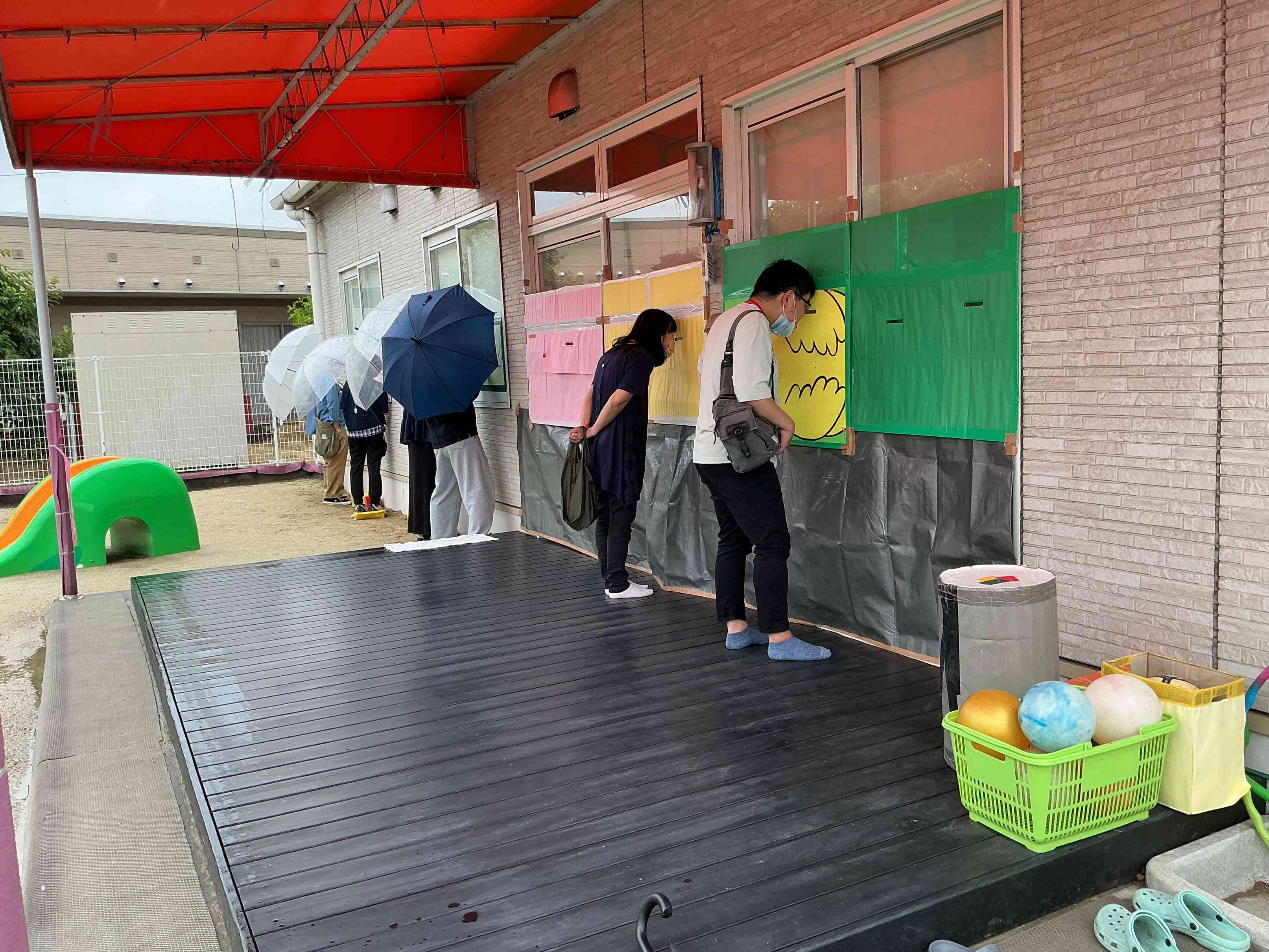 2日目は雨の中、傘をさしての参観にいらして下さってありがとうございました。